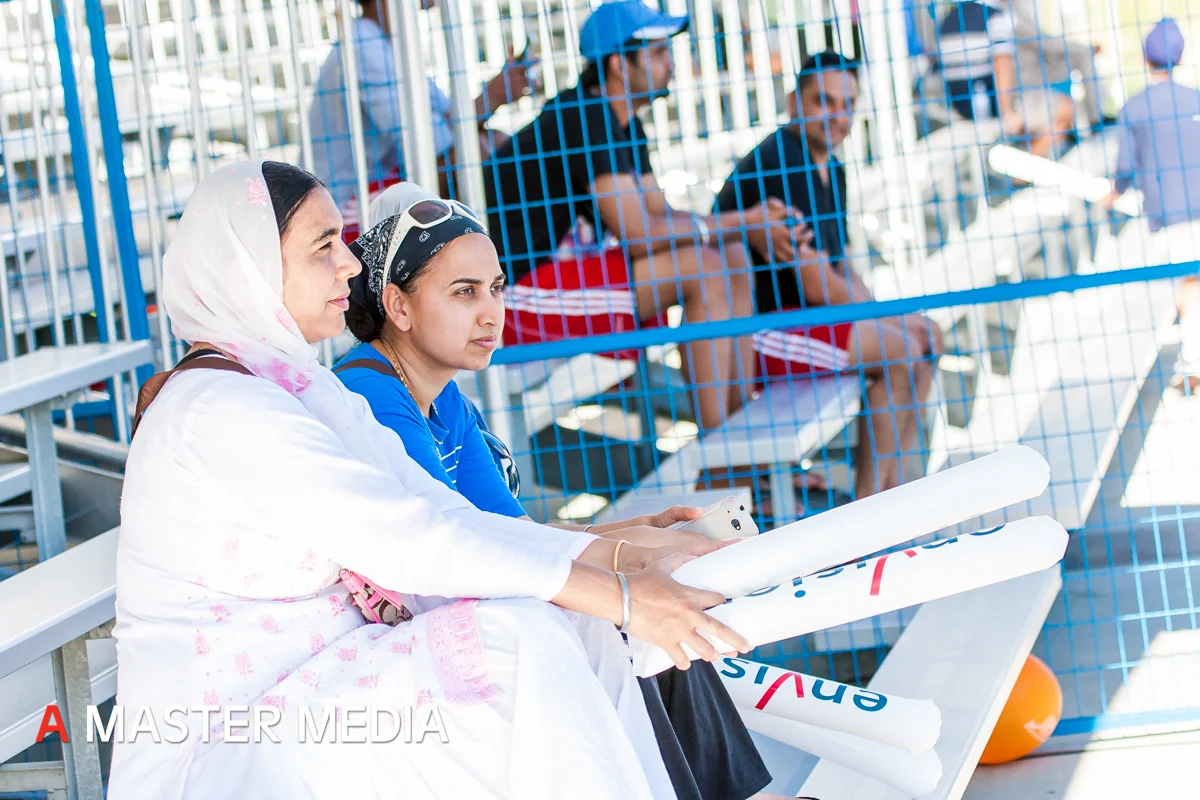 Hockey 2014 Day 1-1674.jpg