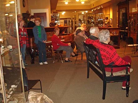 Gallery patrons enjoy the music.