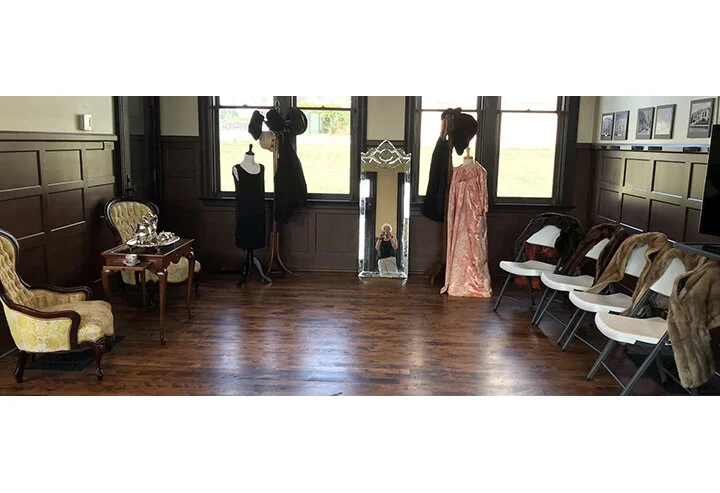 Guests had the opportunity to try ar vintage hat or mink stole.