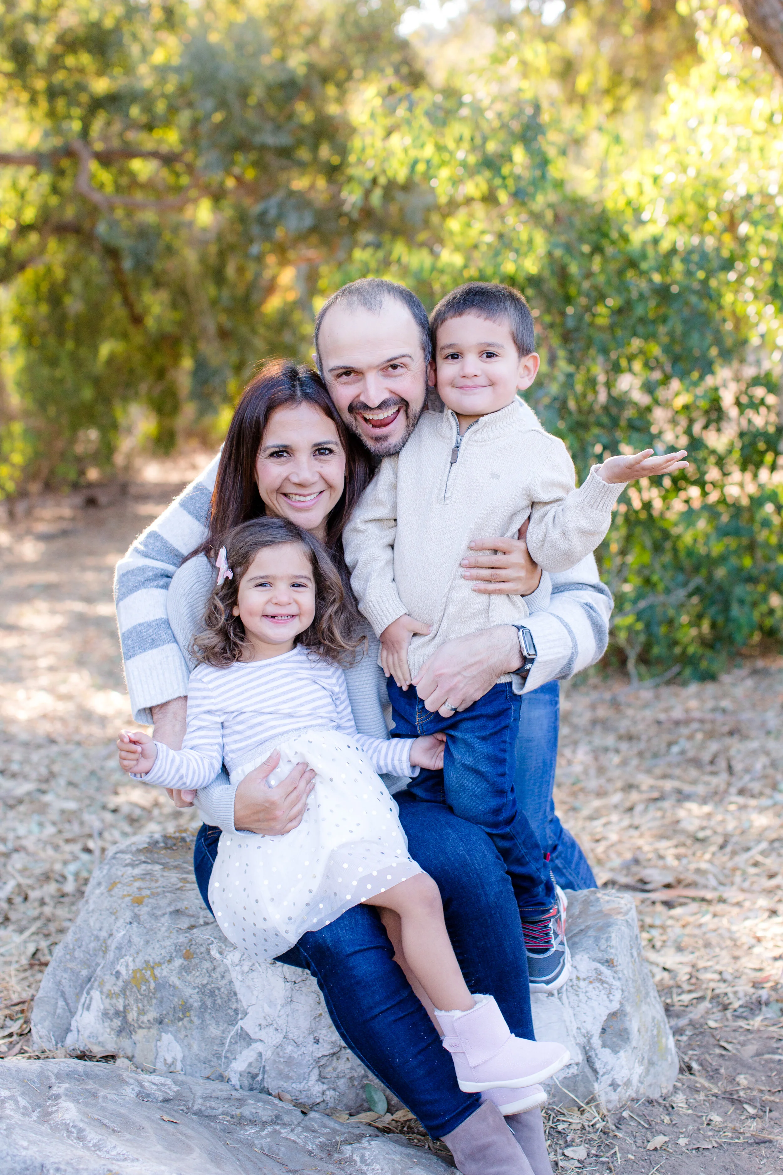 Johanna Schleich_2020 Holiday Session_Mary Awshee Photography (23).jpg