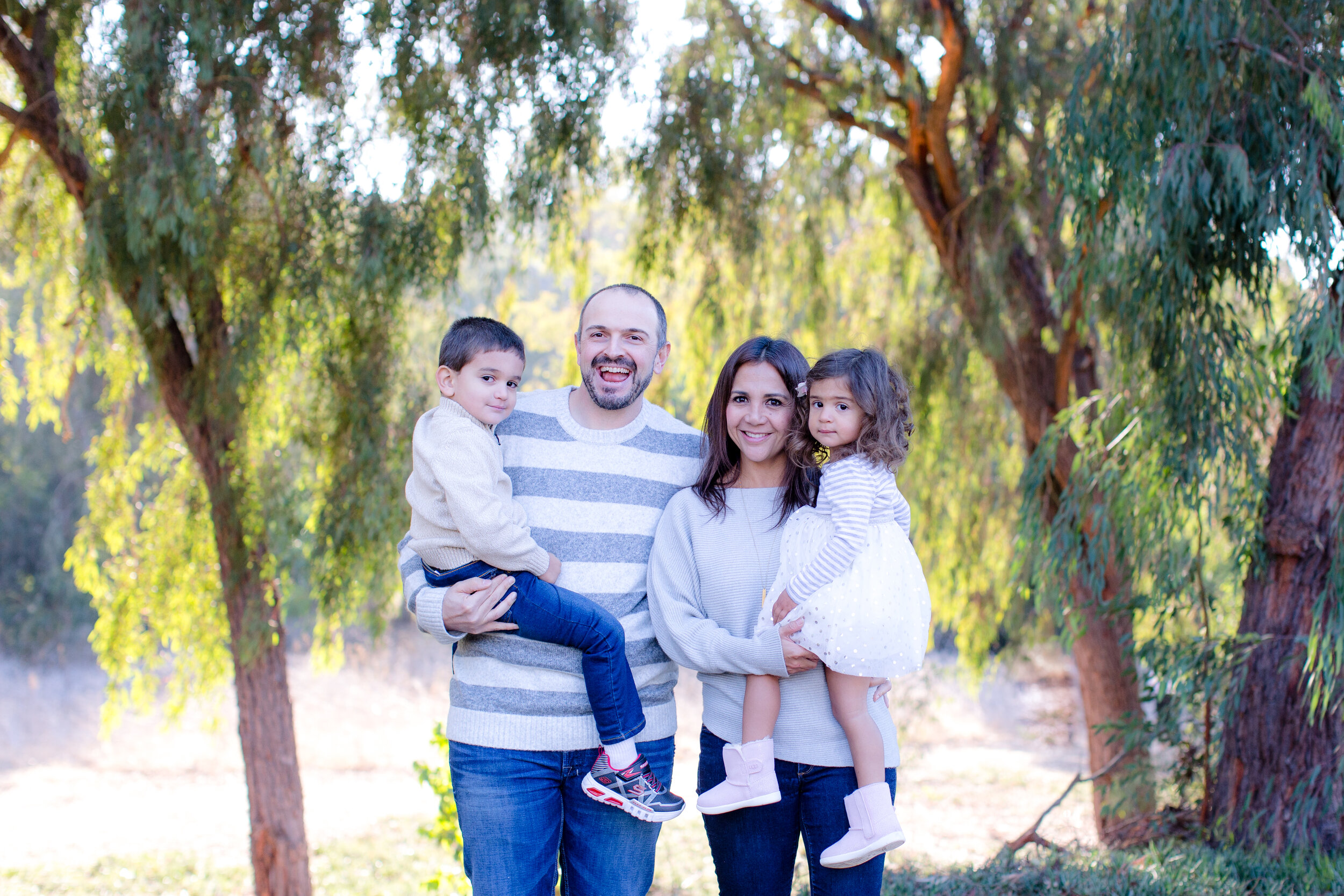 Johanna Schleich_2020 Holiday Session_Mary Awshee Photography (1).jpg