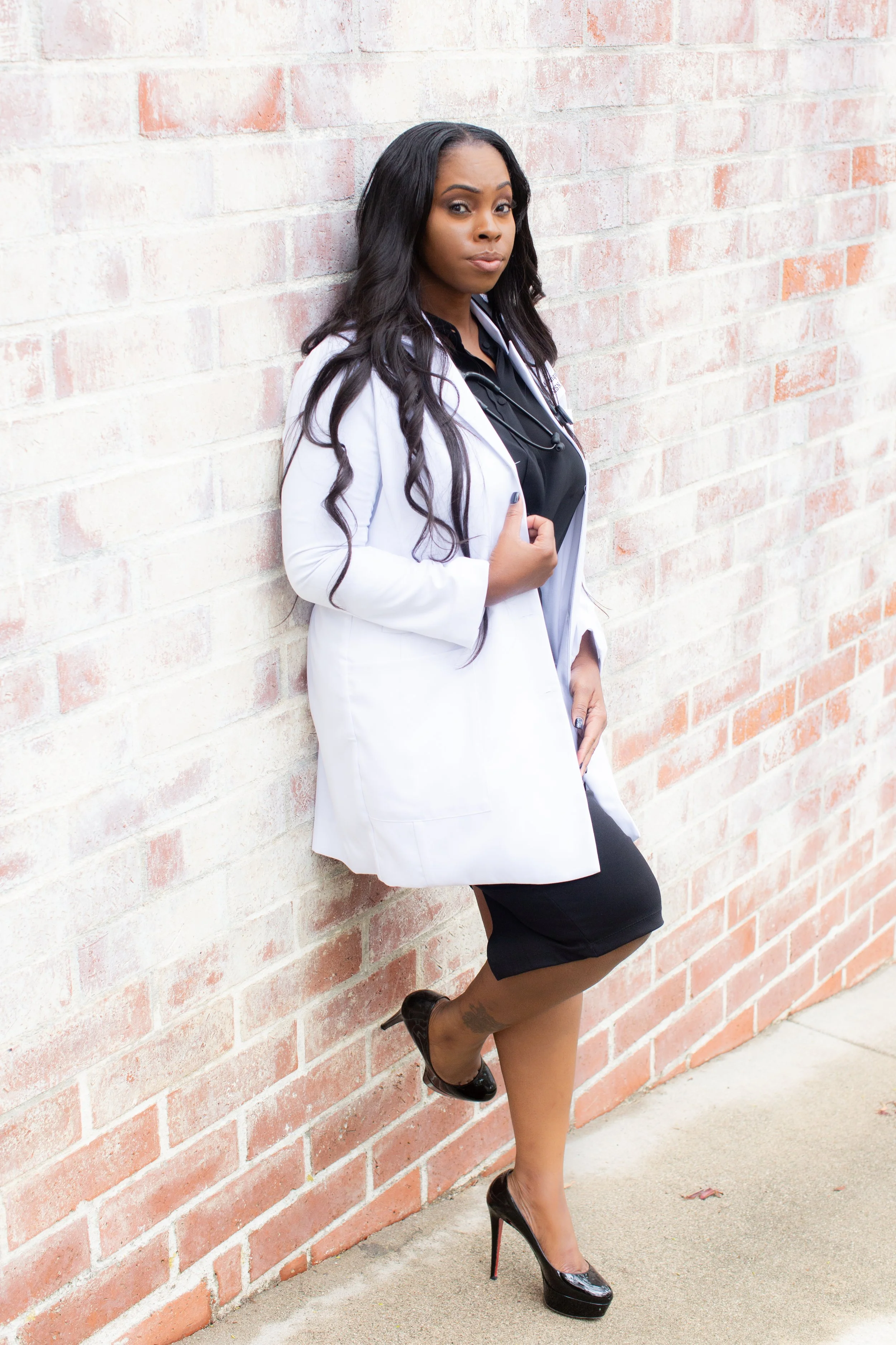 Monique Tyrell_Graduation Portraits_Mary Awshee Photography (21).jpg