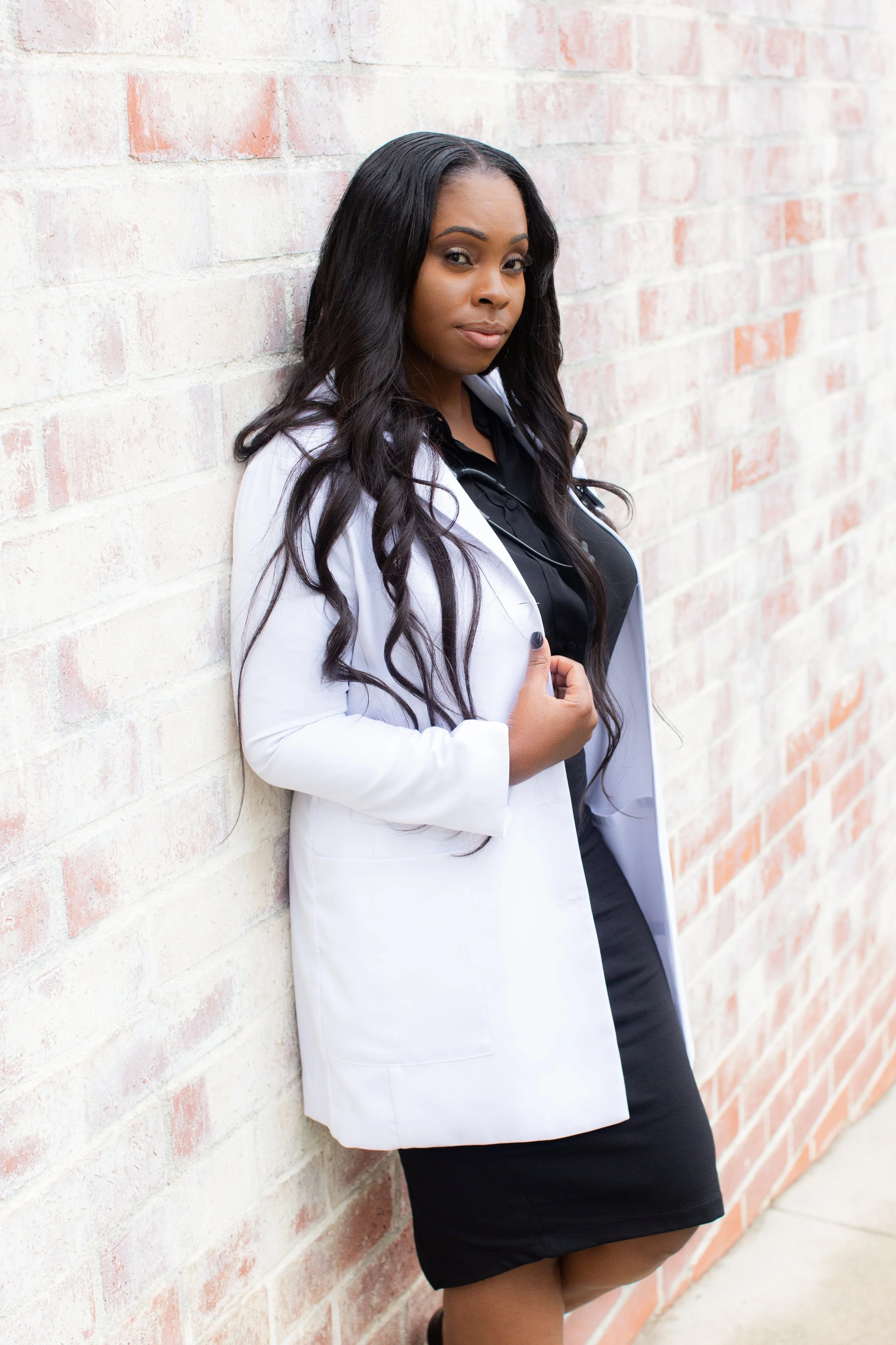 Monique Tyrell_Graduation Portraits_Mary Awshee Photography (23).jpg