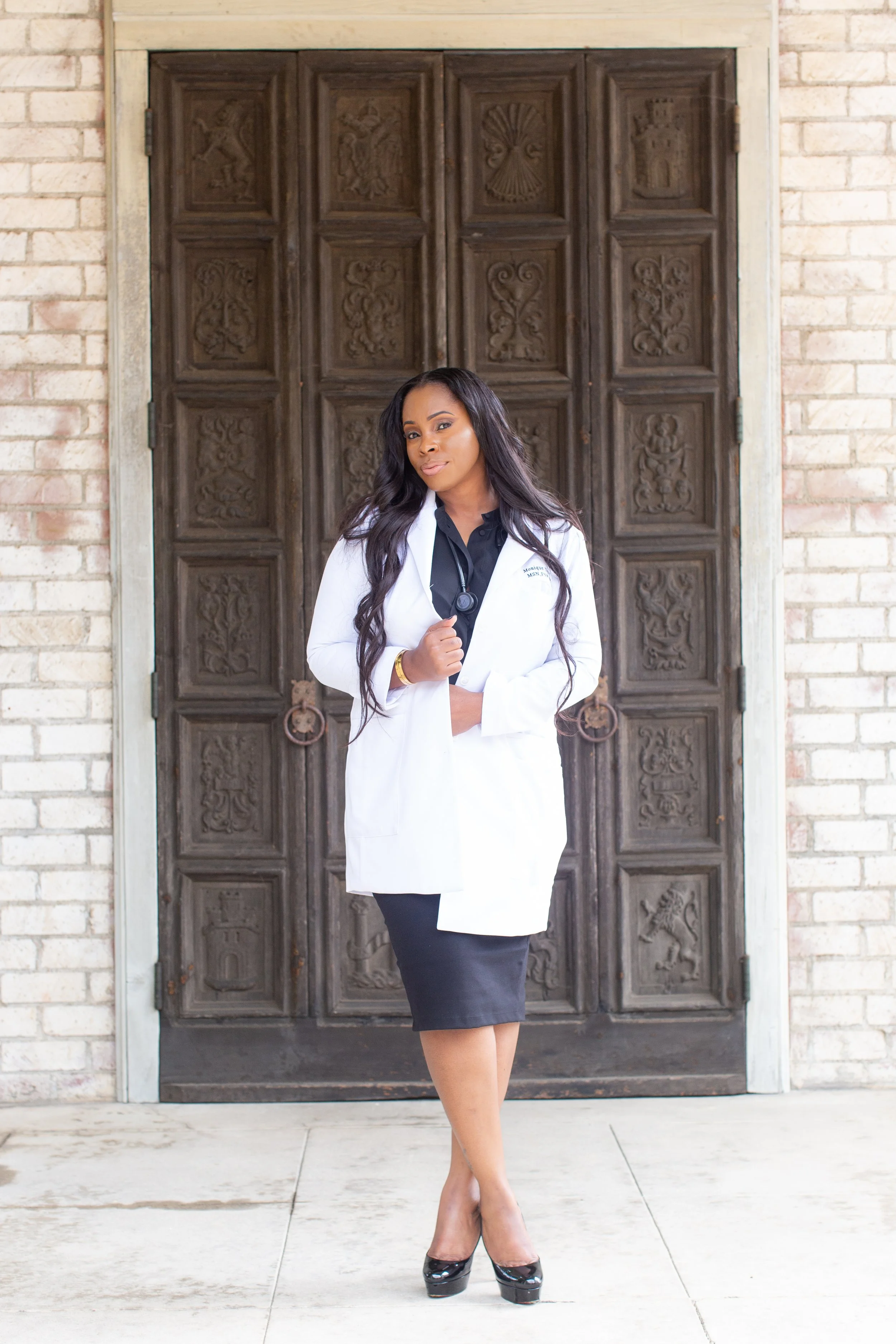 Monique Tyrell_Graduation Portraits_Mary Awshee Photography (25).jpg