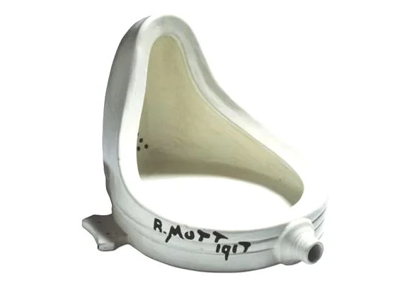 02086508_postcard_fountain_by_marcel_duchamp_web_min.jpg