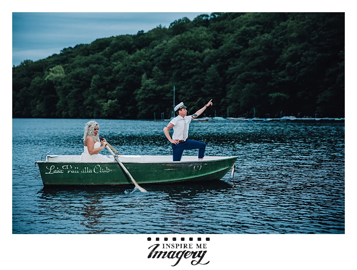 We thought this would be the shot of the day, the bride and groomswoman in a little row boat, the awesome pose. You can't beat it. Well, we were wrong.