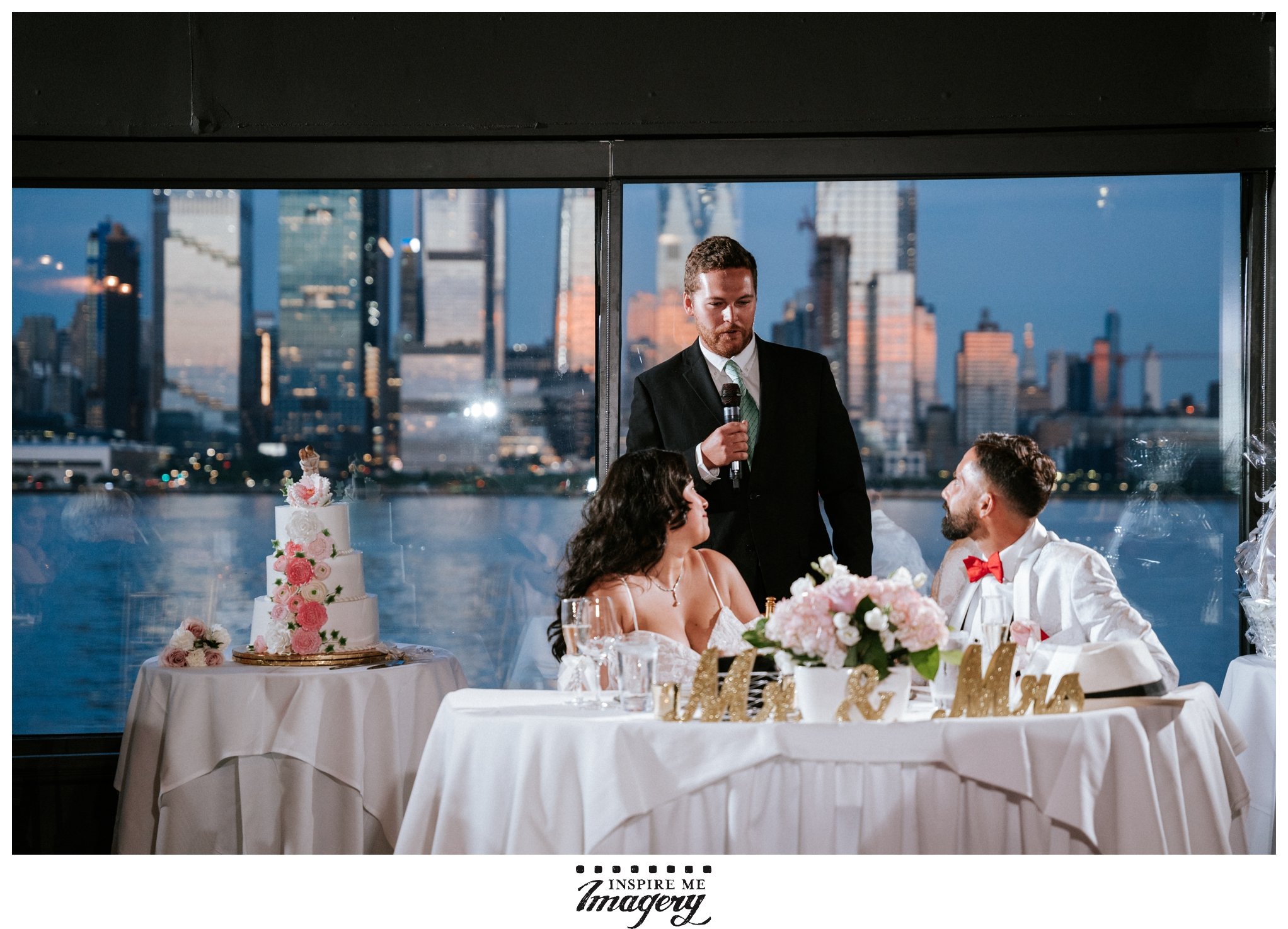nyc-skyline-wedding-photography11.jpg