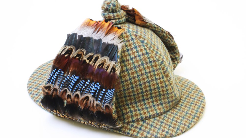 Georgina Howling, Feathered Hat, 2015