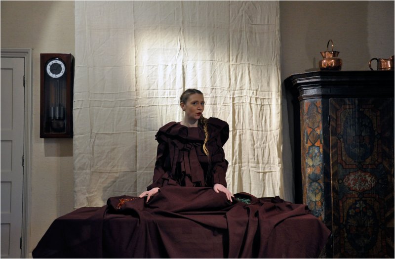 Photograph taken during the performance of The Foot Exerts a Pressure on the Surface of the Glass at the Freud Museum, London, 16 April 2016