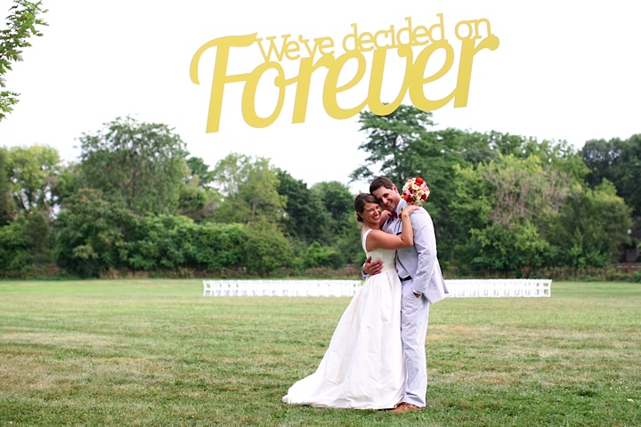 What a fab way to greet your guests! Danielle designed this floating sign for their ceremony on the lawn of The Carranor Club, Perrysburg Ohio.