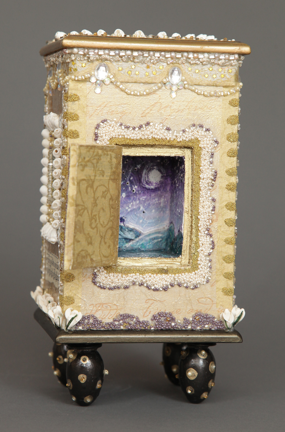 Cabinet of Gold - interior