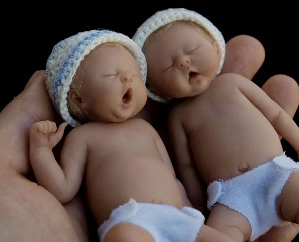 Tiny baby sculptures by camille allen, www. camilleallen.com/