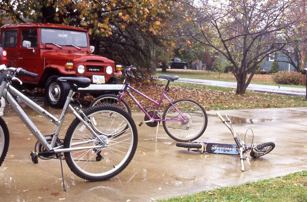 Family Narratives Assignment (photo 1-color photography)
2012
C- Print
8”x10”