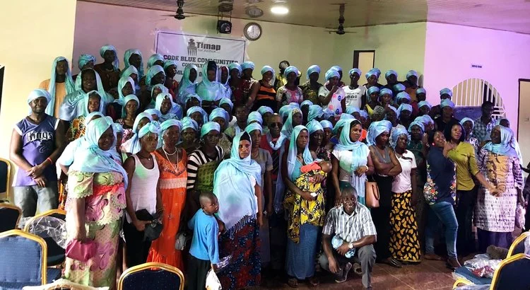 Participants of AIDS-Free World and Timap for Justice's first "Community Consultation" at Mile 91, Sierra Leone. (Photo: ©AIDS-Free World)