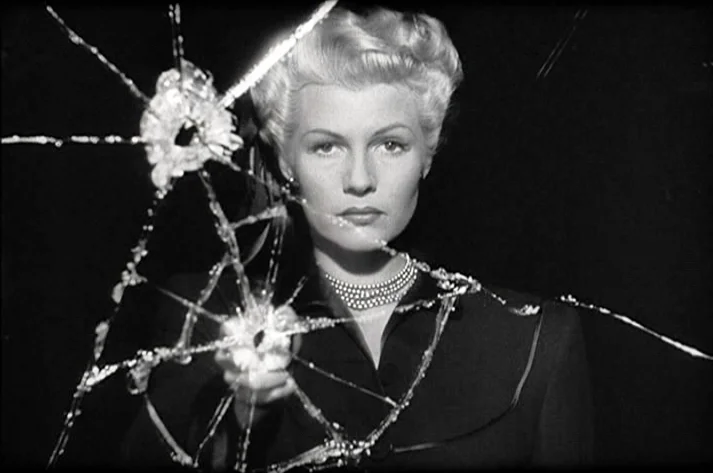 The Lady From Shanghai - Magic Mirror Maze