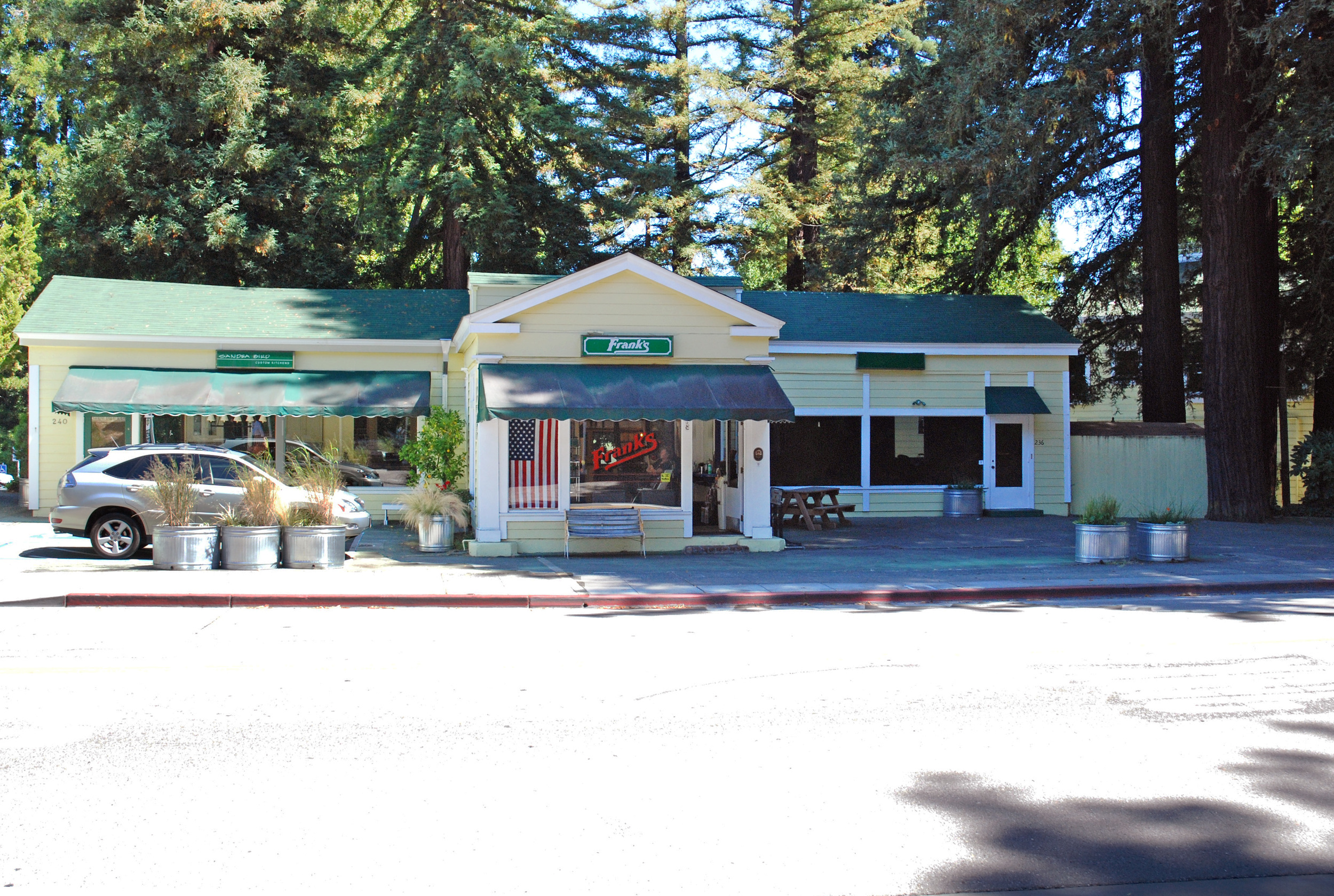 Impact - Larkspur - M.P. Service Station