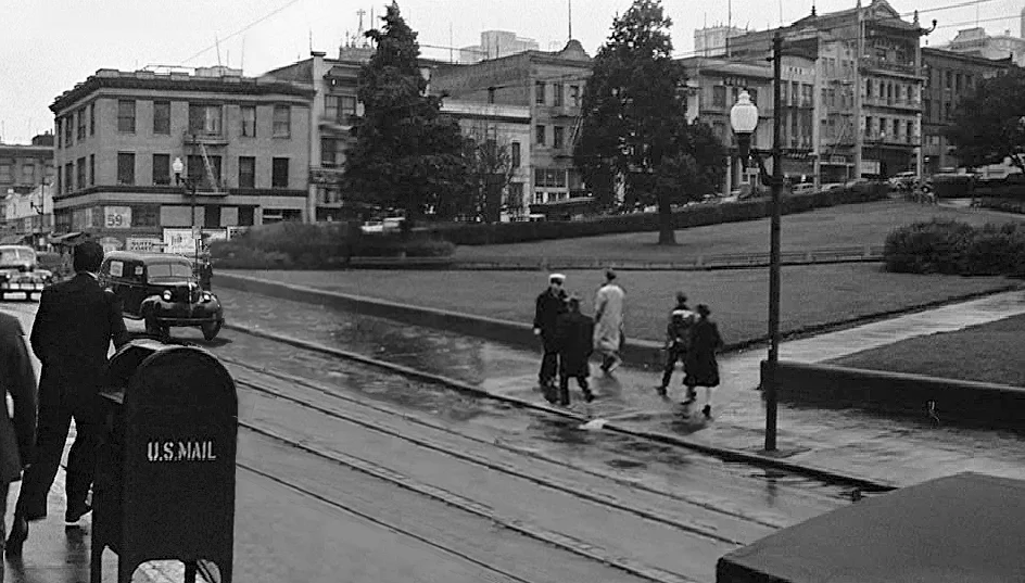 The Lady From Shanghai - On The Lam - Portsmouth Square