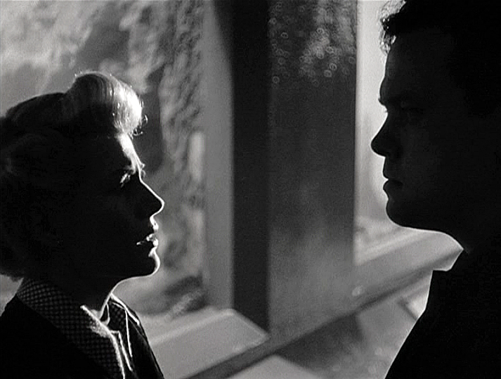 The Lady From Shanghai - Aquarium