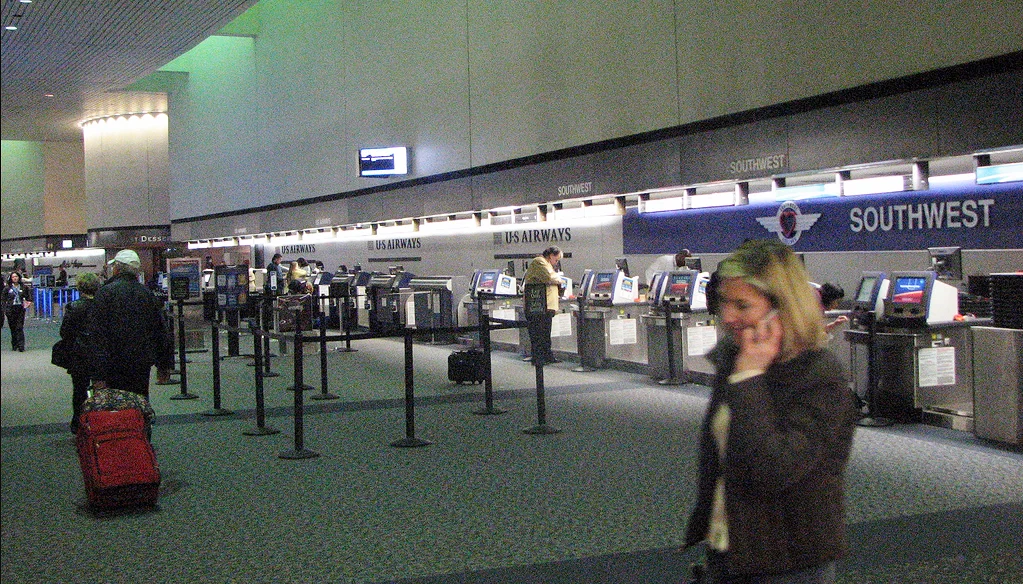 Bullitt - Showdown At The Airport