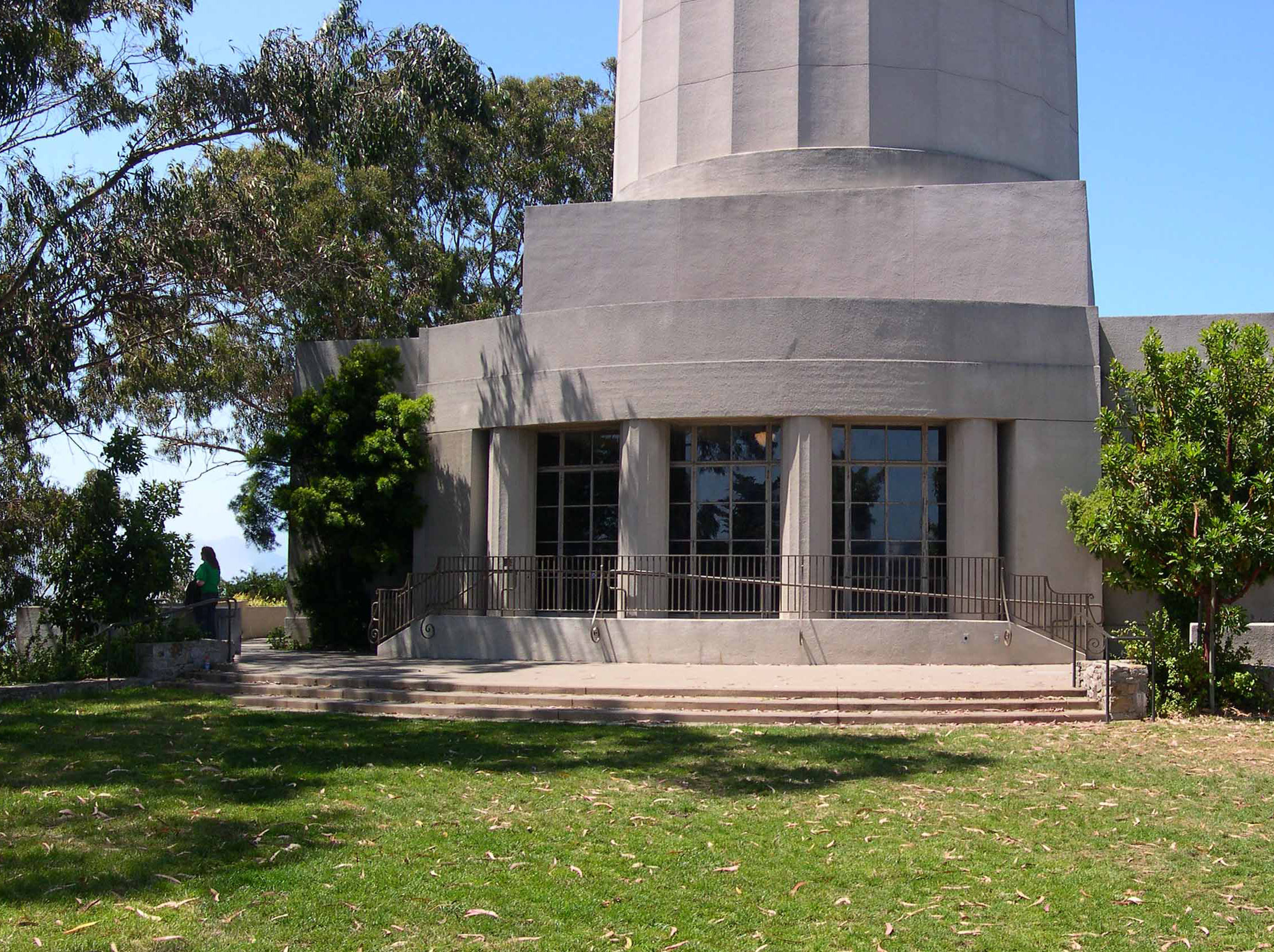 The House On Telegraph Hill - The Garden