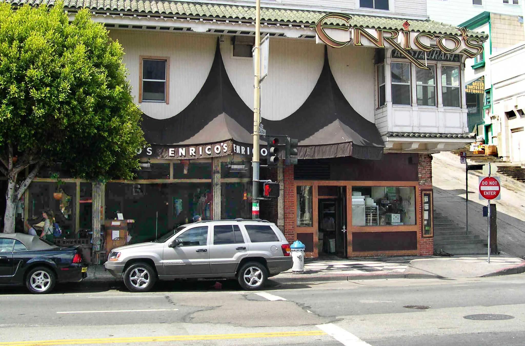Bullitt - Enrico's Restaurant
