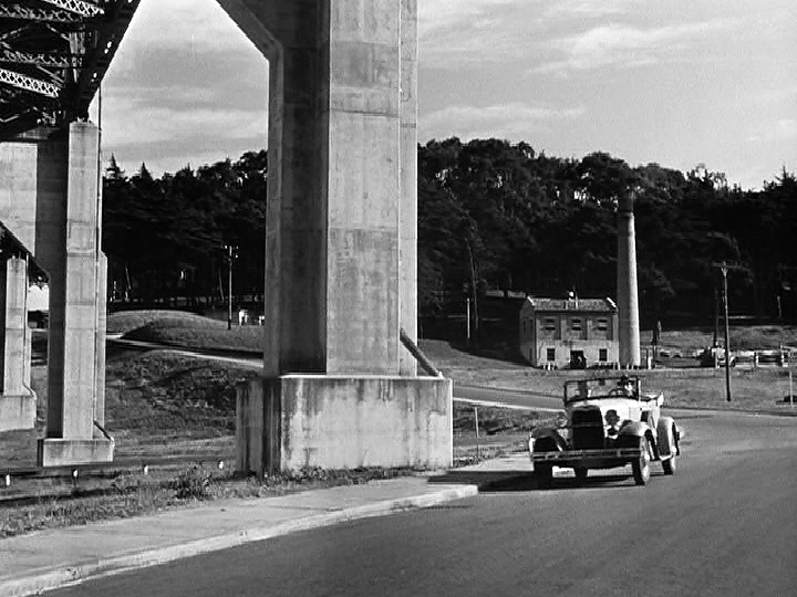 Dark Passage - Through the Presidio to the Bridge