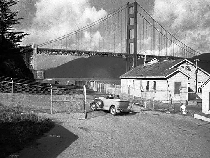 Dark Passage - Through the Presidio to the Bridge