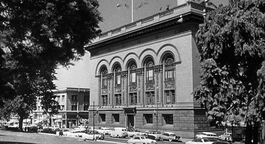 The Lineup - Police Headquarters