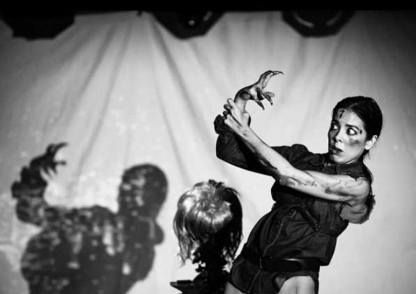 photo shot by Jessica Moncrief at Olivia Bellefontaine's Grindhouse burlesque show at Harvelle's, Long Beach.