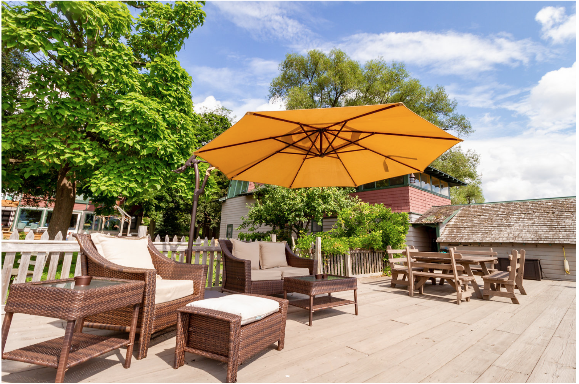 IBH - Upper deck and furniture.png