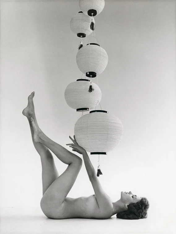 Edition Gowland 6 Modell: Cara Dodge, 1957 printed on Hahnemühle Baryta, 30x24 cm, 2016 numbered und signed from the heirs with a stamp of Peter Gowland LLC Edition 10+2AP