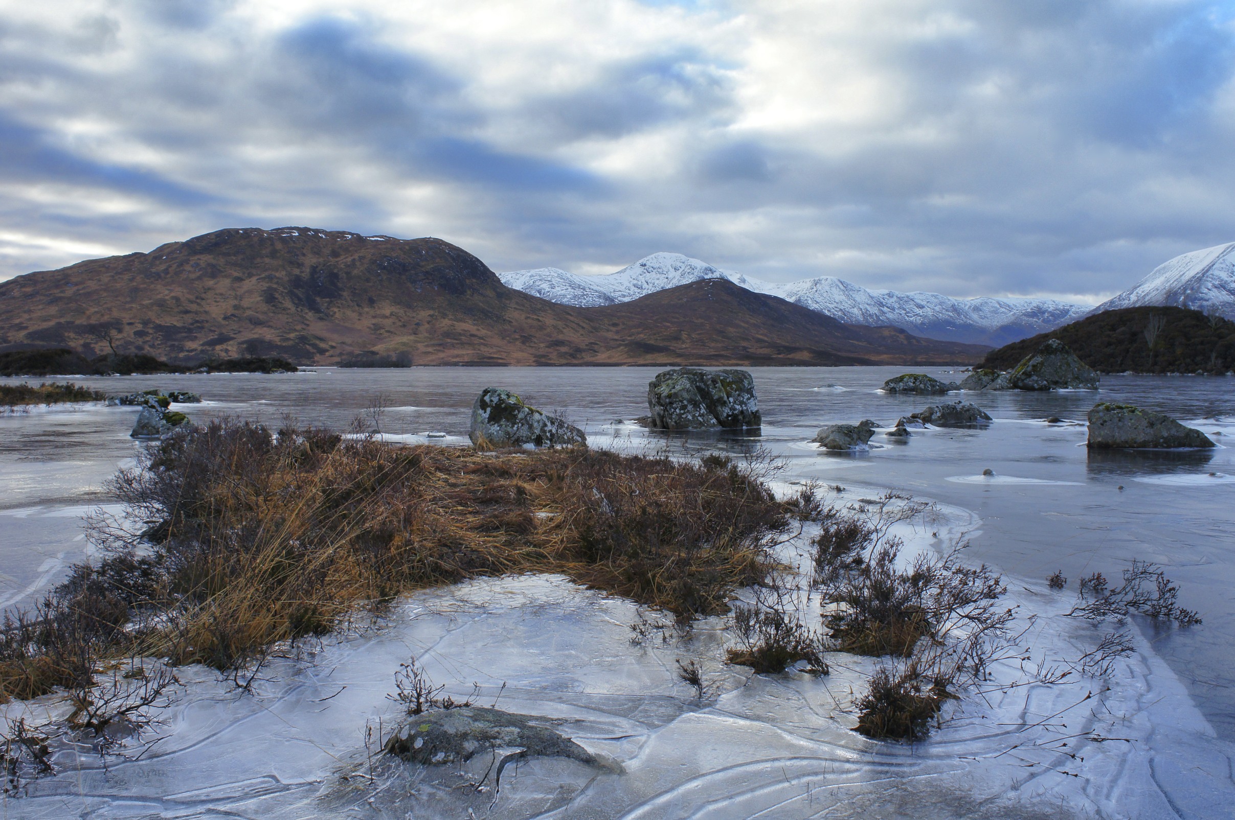    ​Lochan na h-Achlaise, Rannoch Moor Sony A-55V Minolta 20mm   ​  ​  f2.8    ​ 