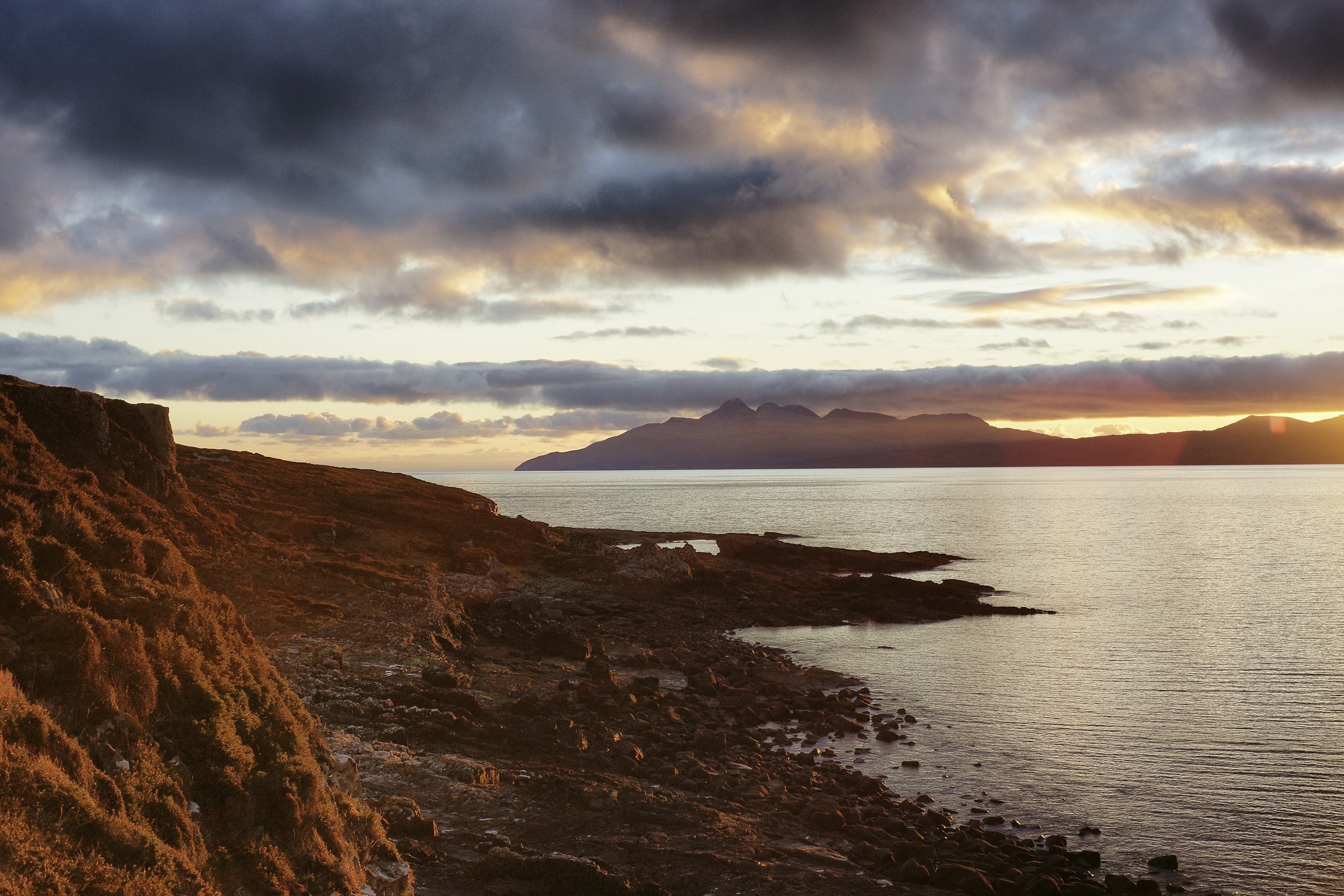    Rum from Elgol, A-900 Minolta 50mm f1.4   