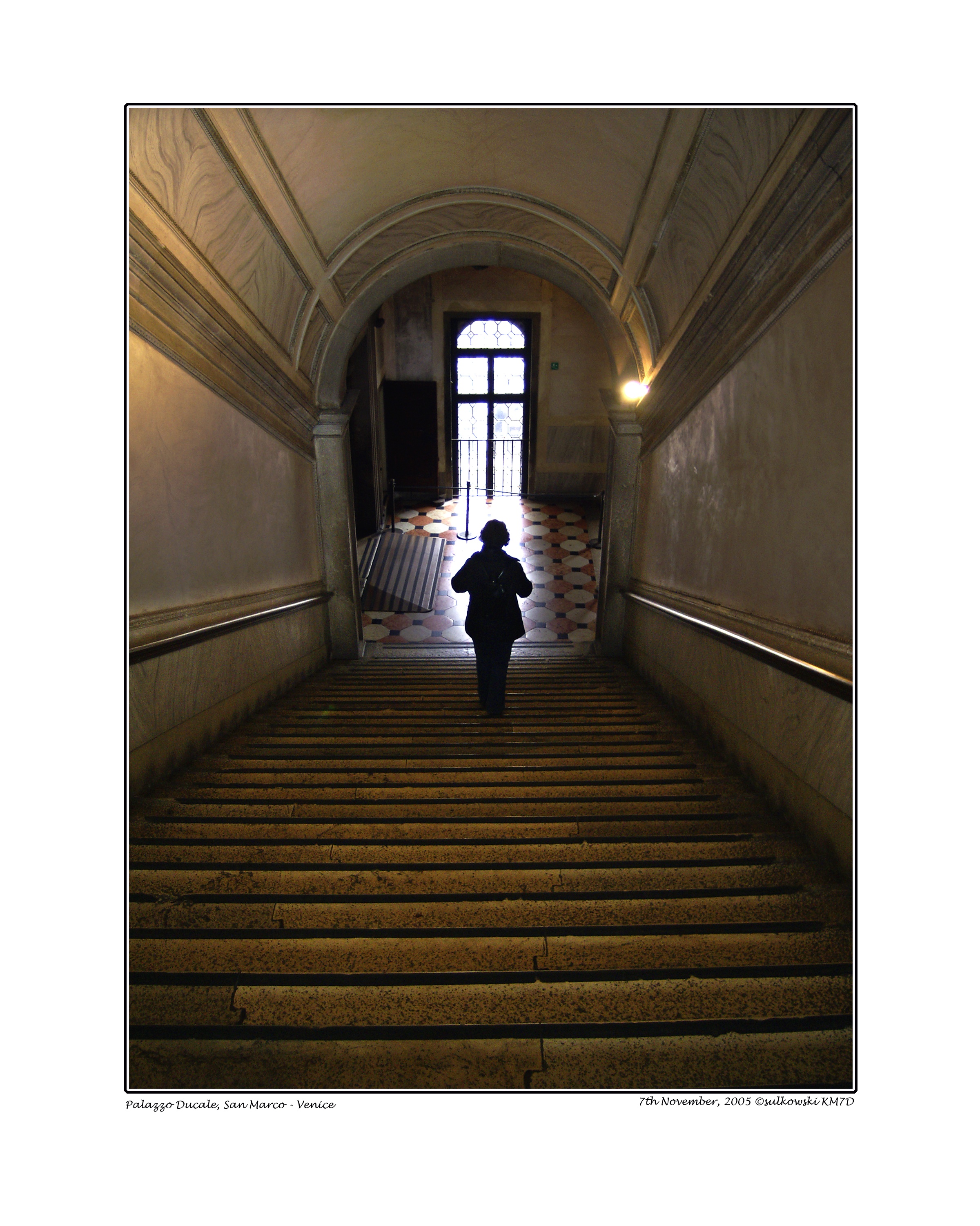 Moni Stairs Dogenpalast_SVENICE.jpg