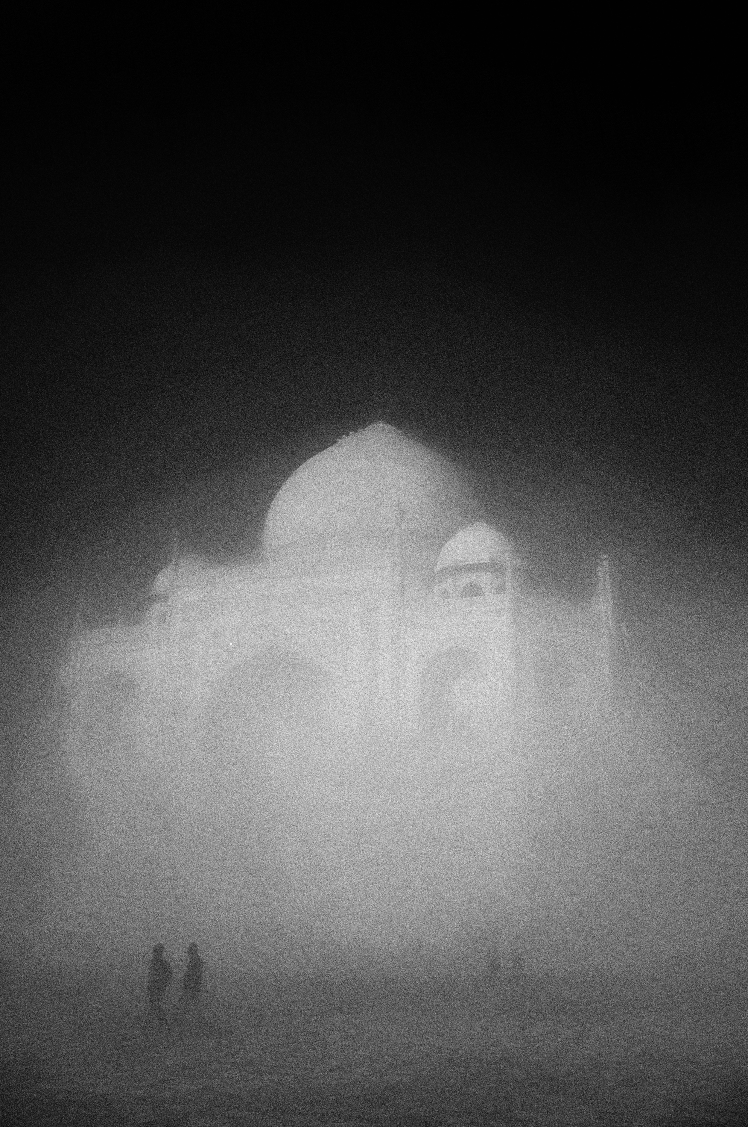 Taj Mahal Day2 14 B&W.jpg