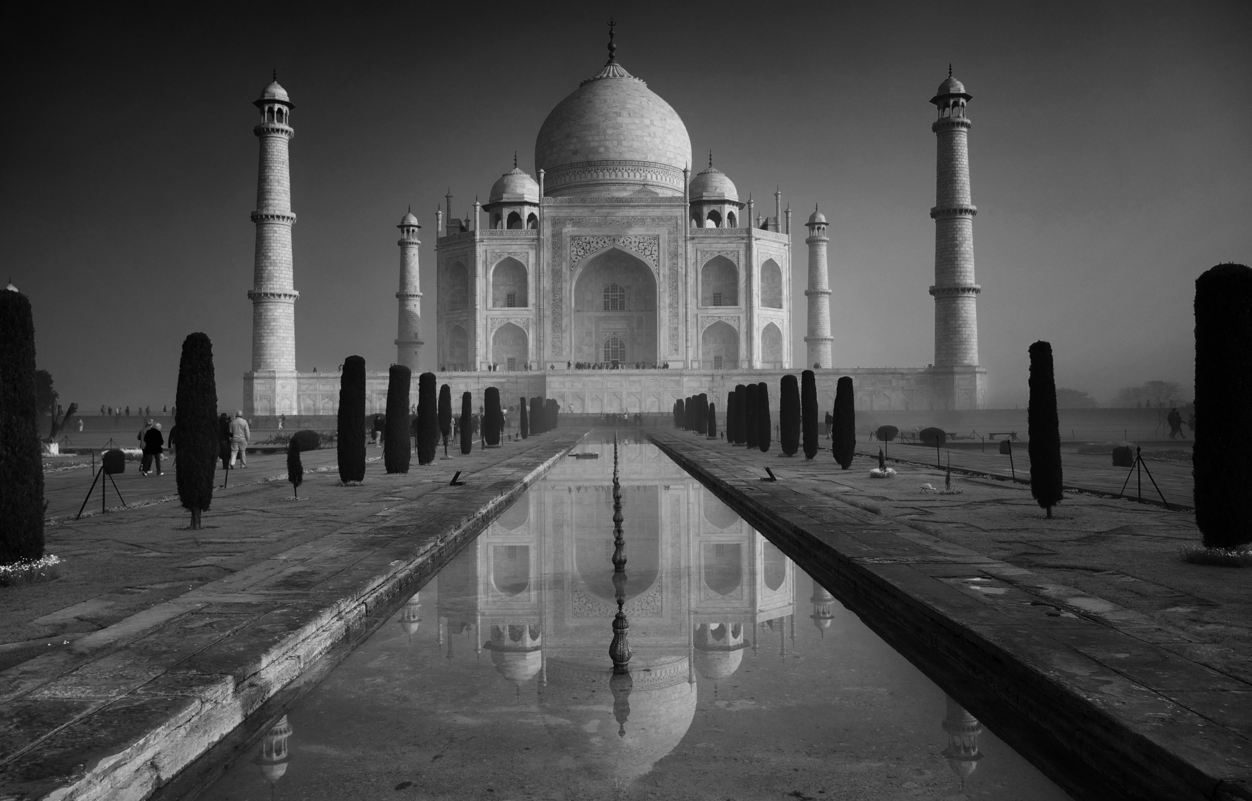    Agra's Taj Mahal   