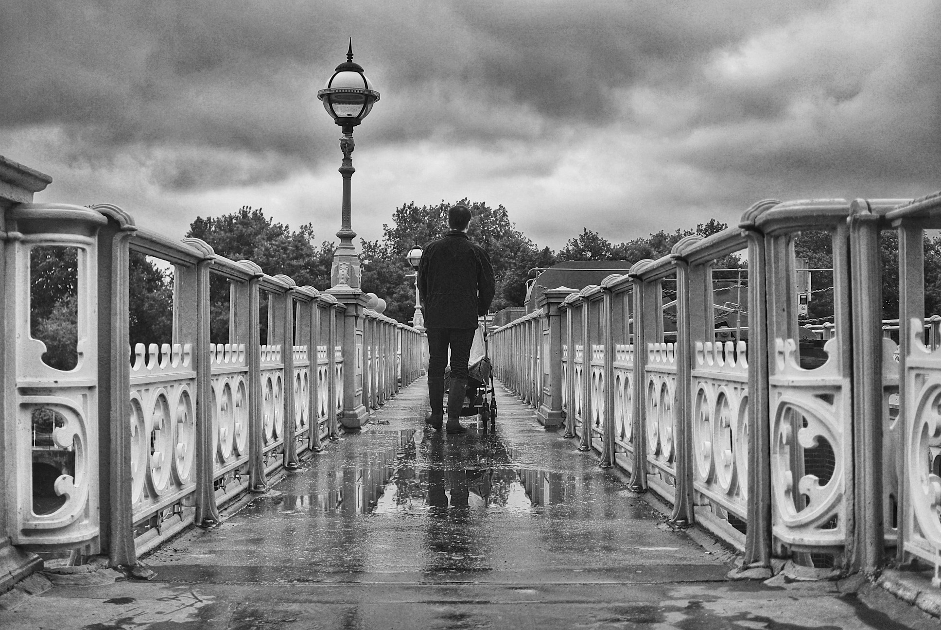    Richmond Lock and Footbridge   