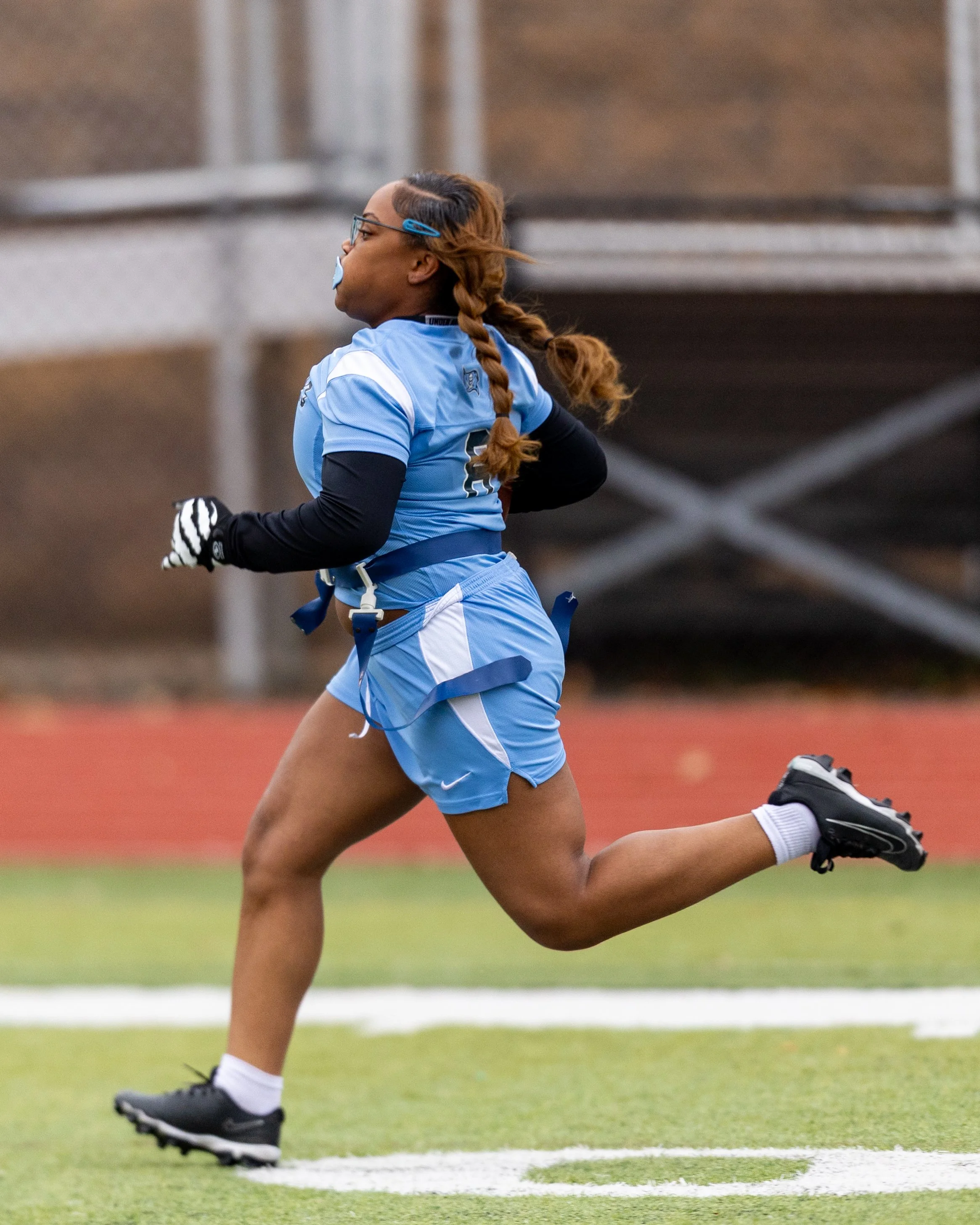 WM #8 carries the ball