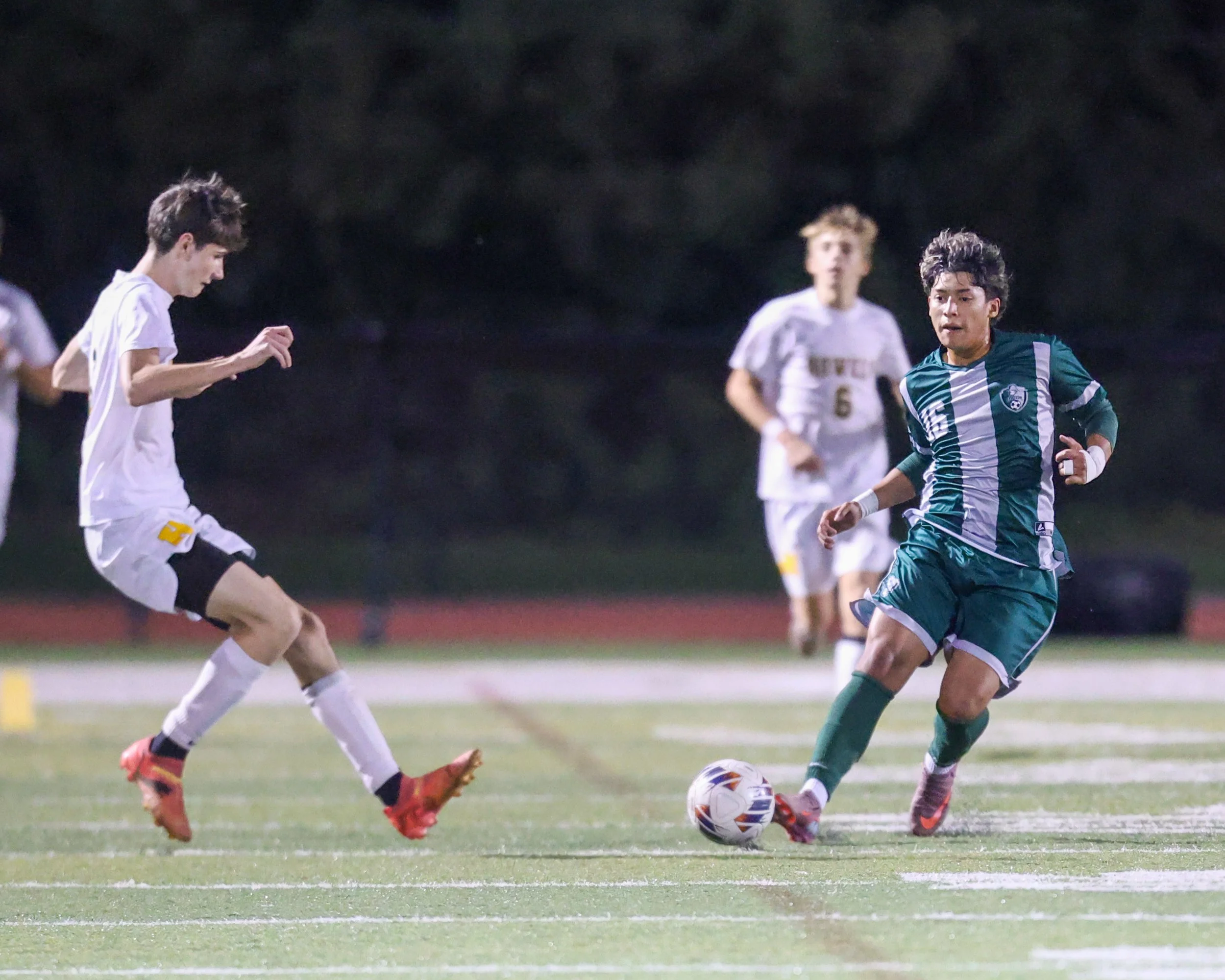 WK #16 passes the ball