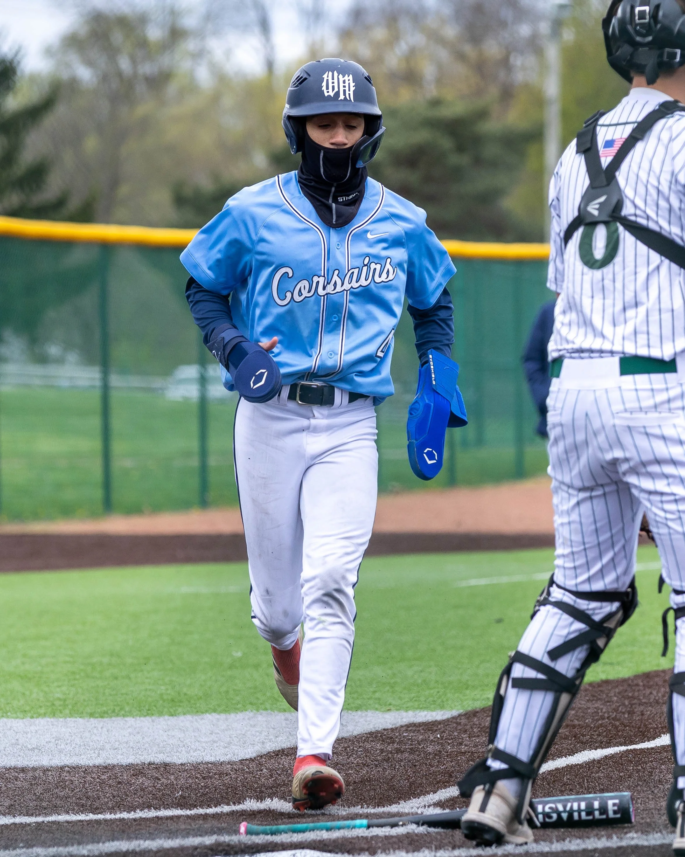 Mott #4 scores a run
