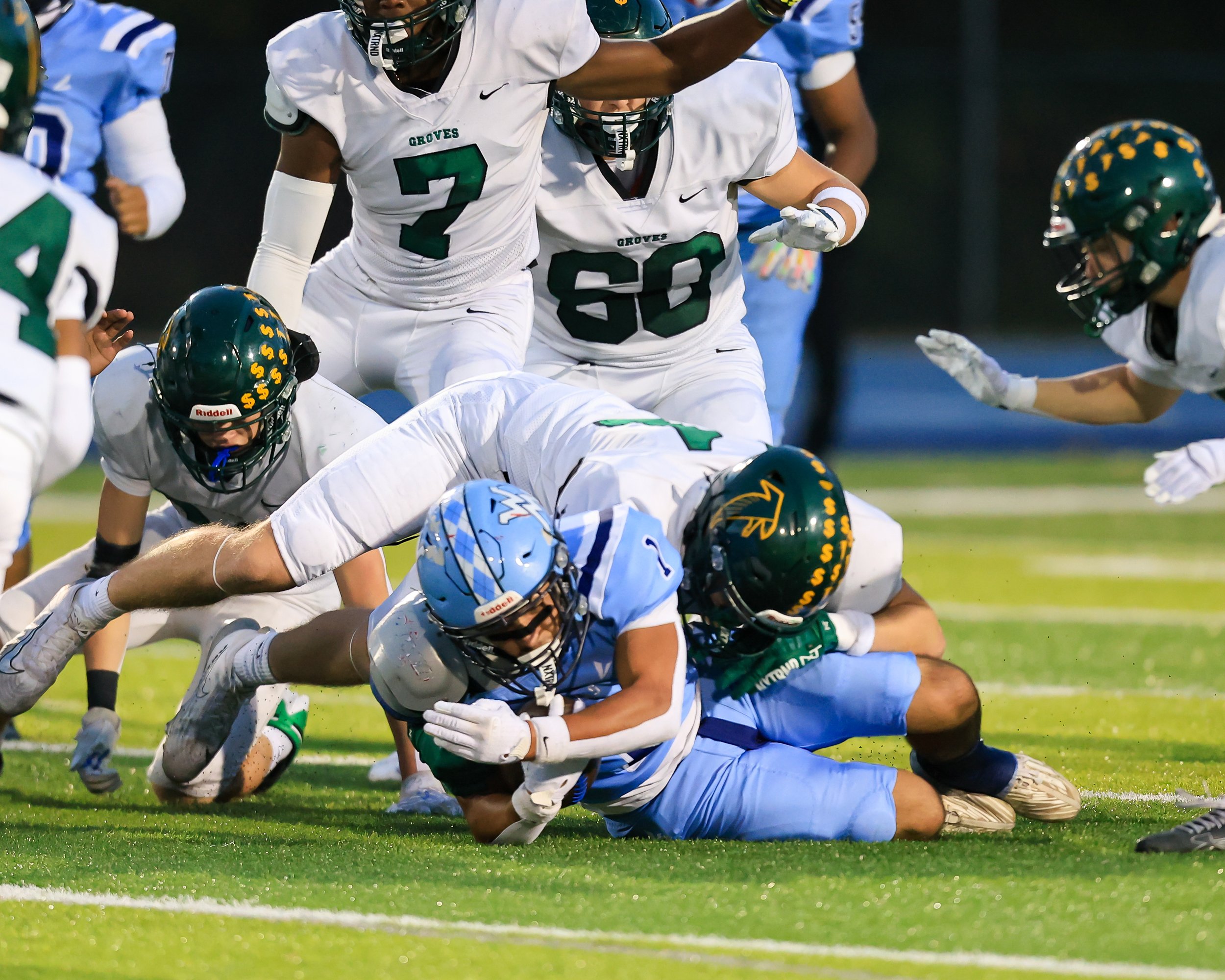 Mott #1 running with the ball