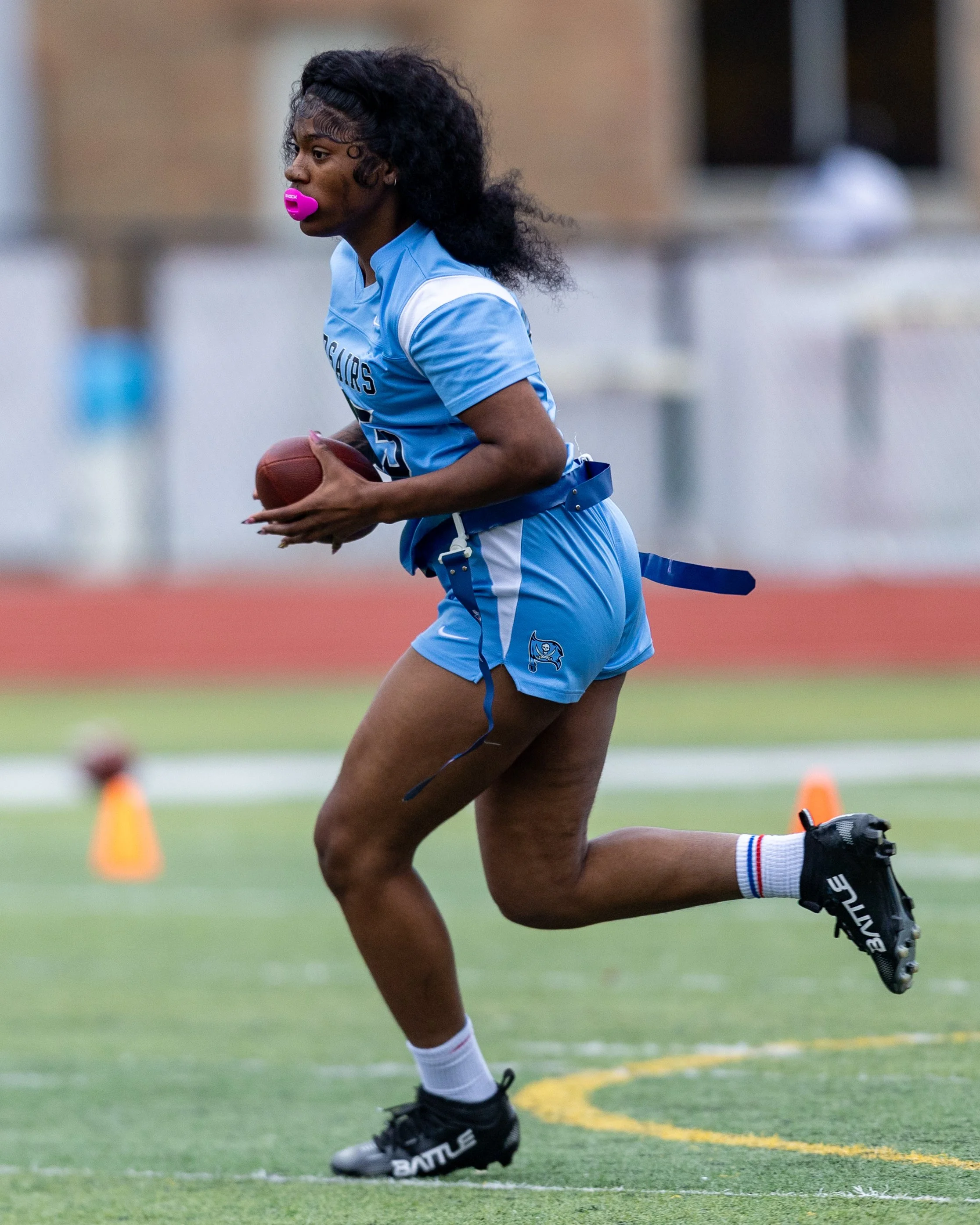 WM player carries the ball