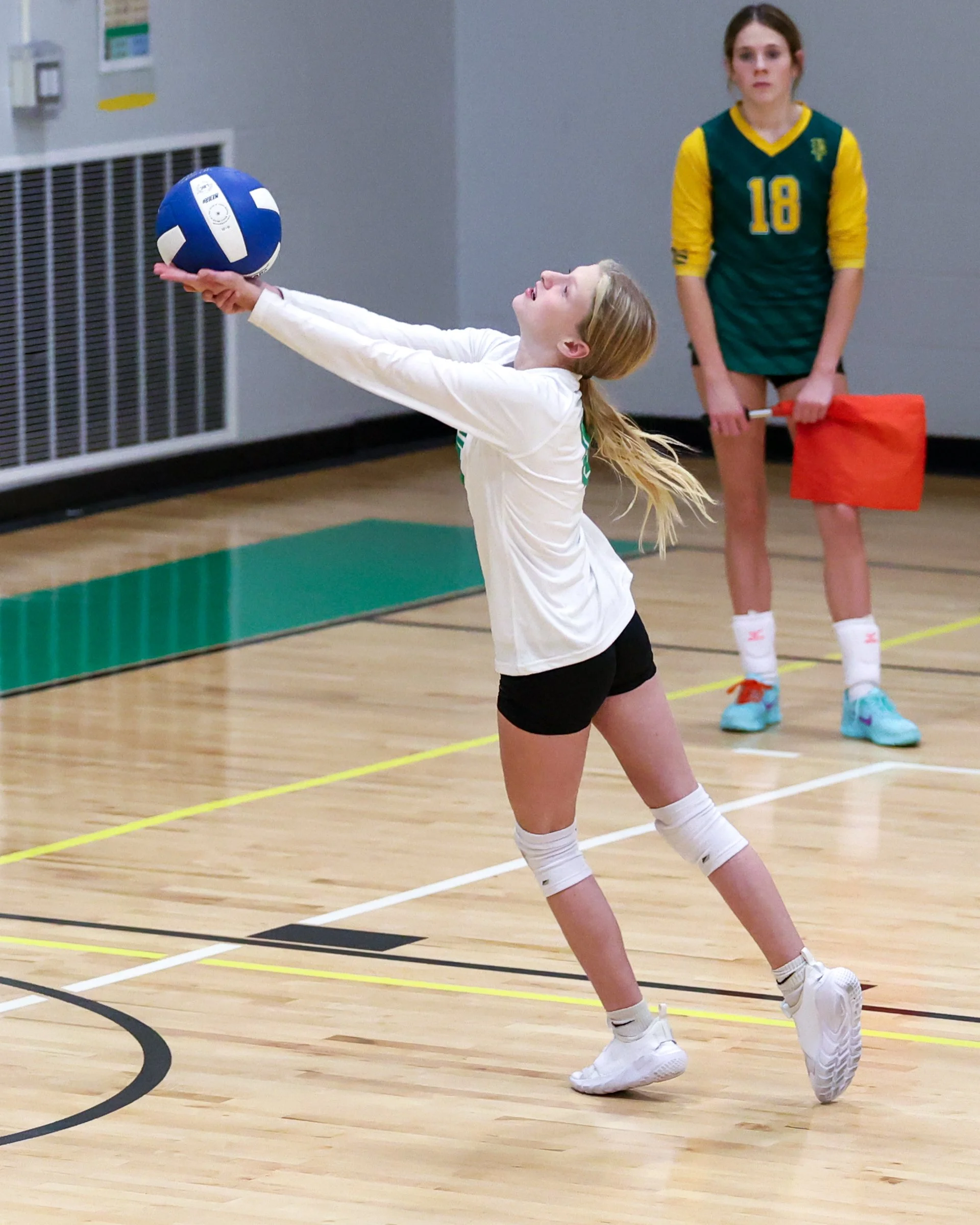 Pierce girl returns the ball