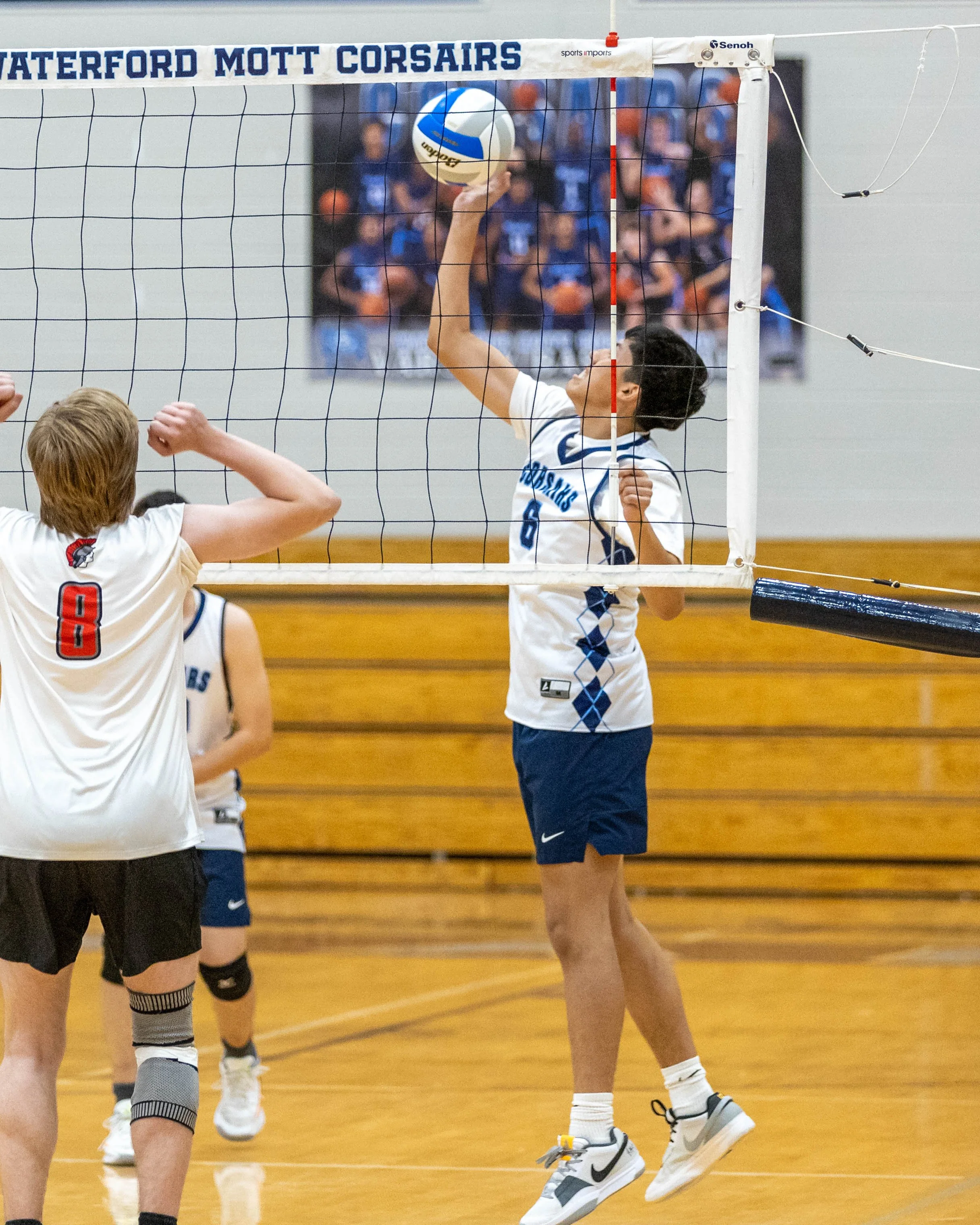 #6m hits the ball