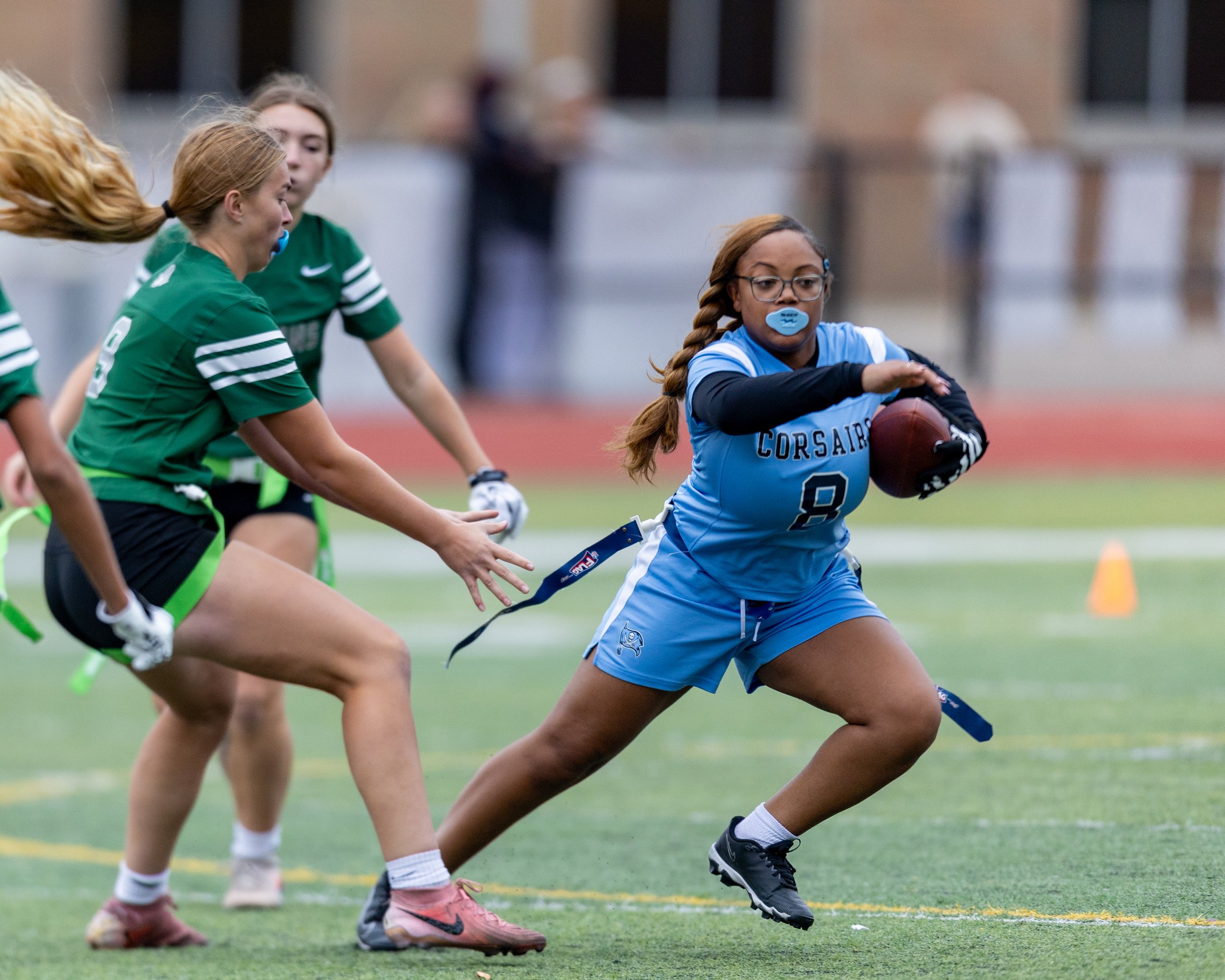 WM #8 carries the ball