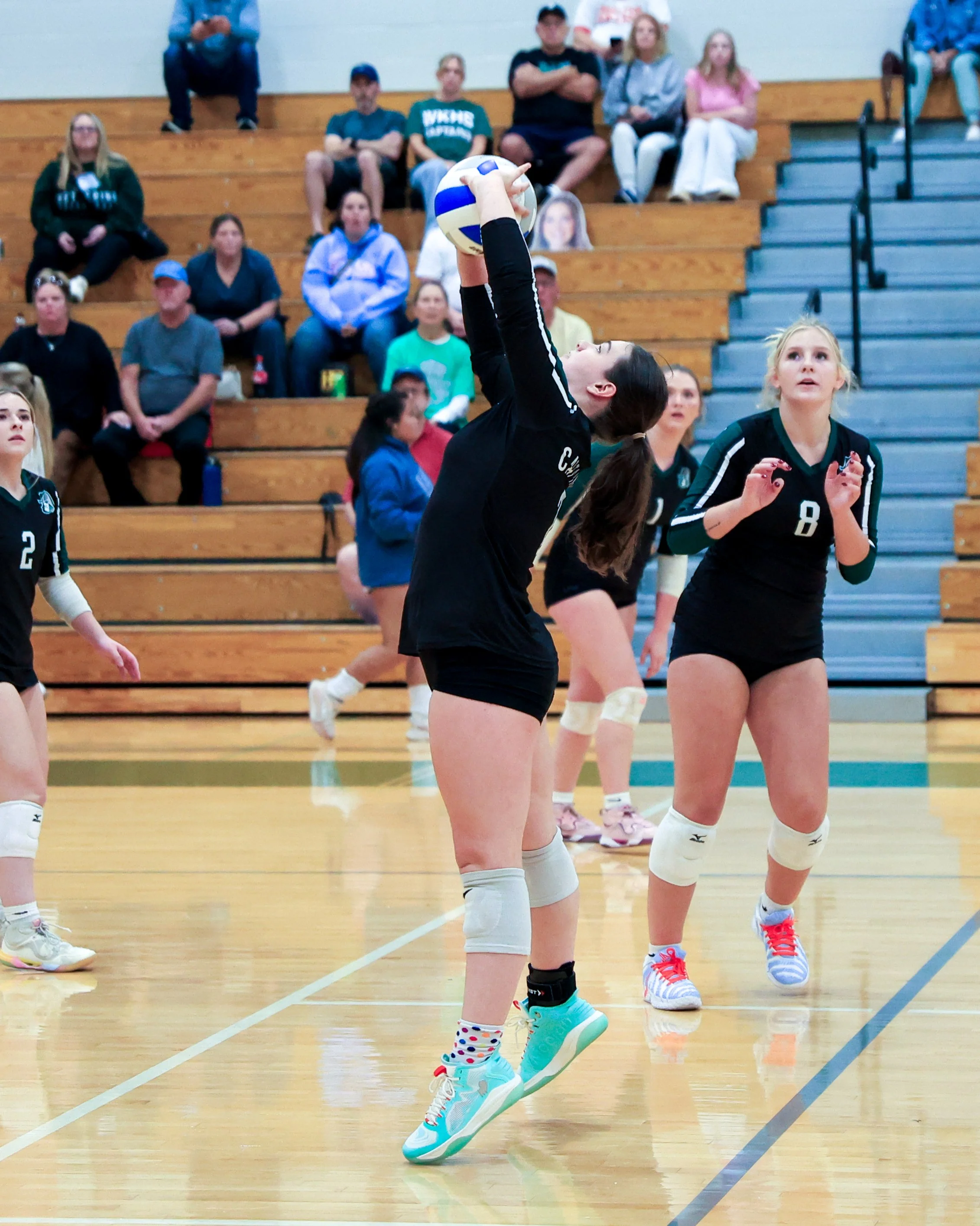 WK #7 sets the ball