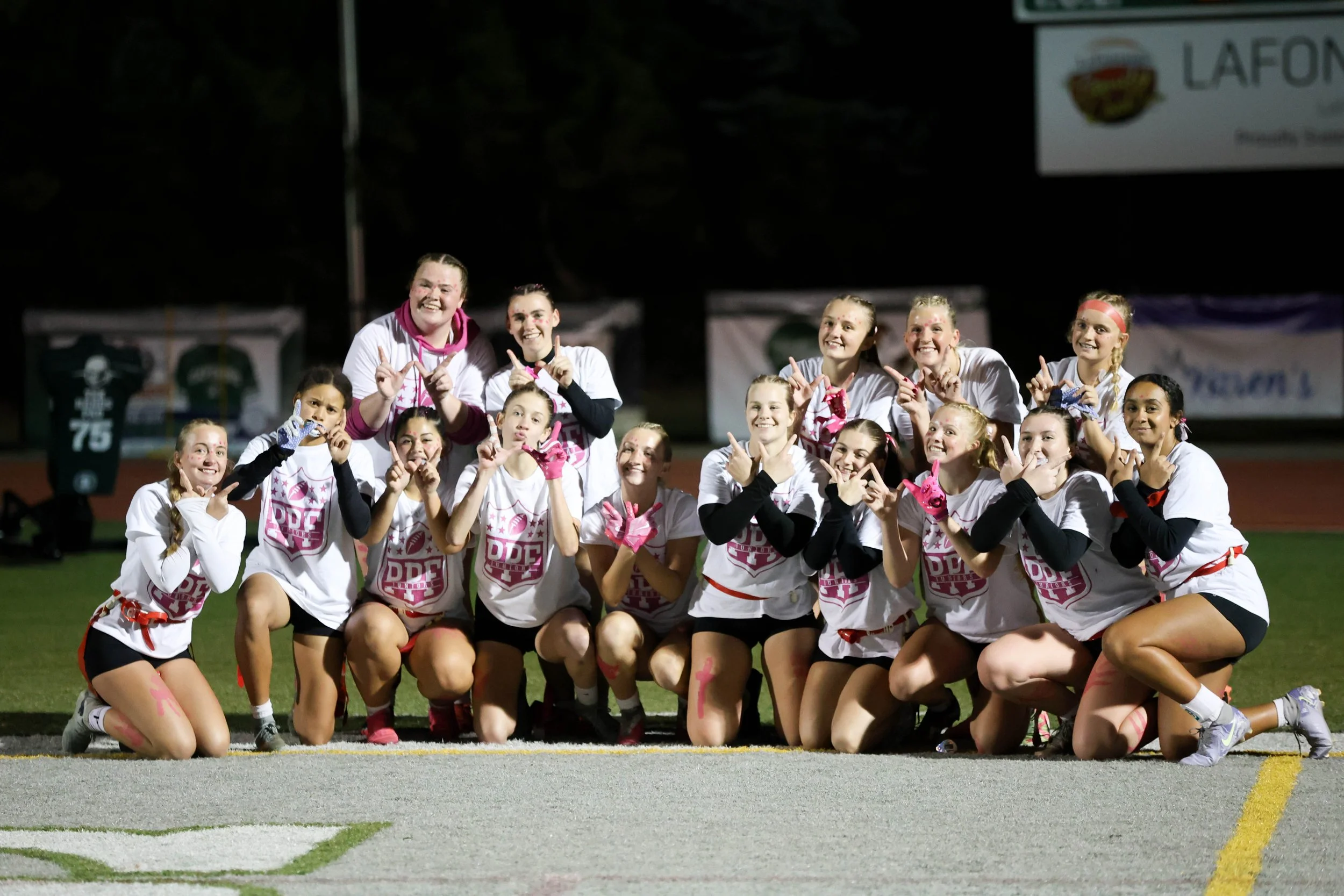 Juniors win the Powder Puff game