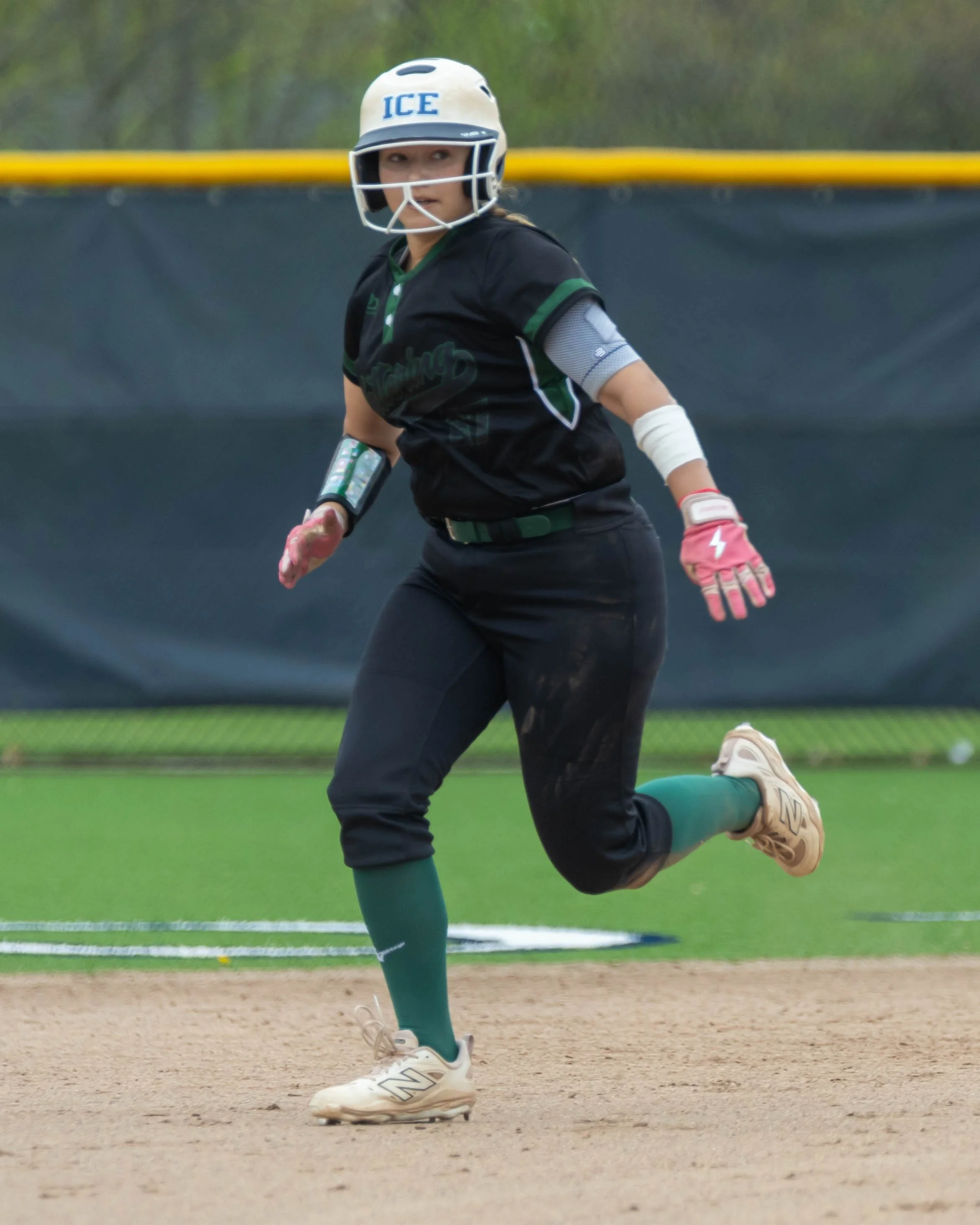 Kettering #27 on the way to second base