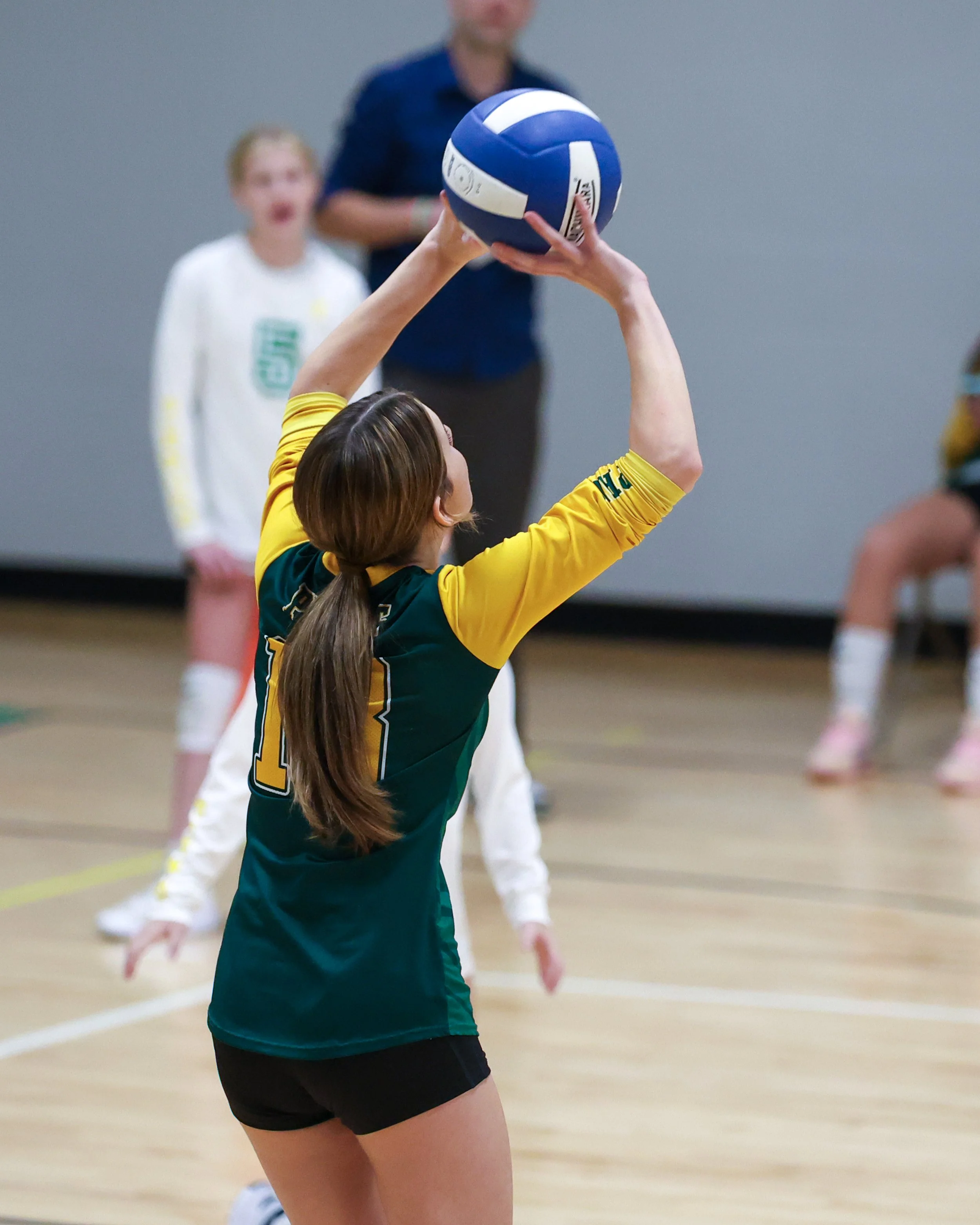Pierce girl returns the ball