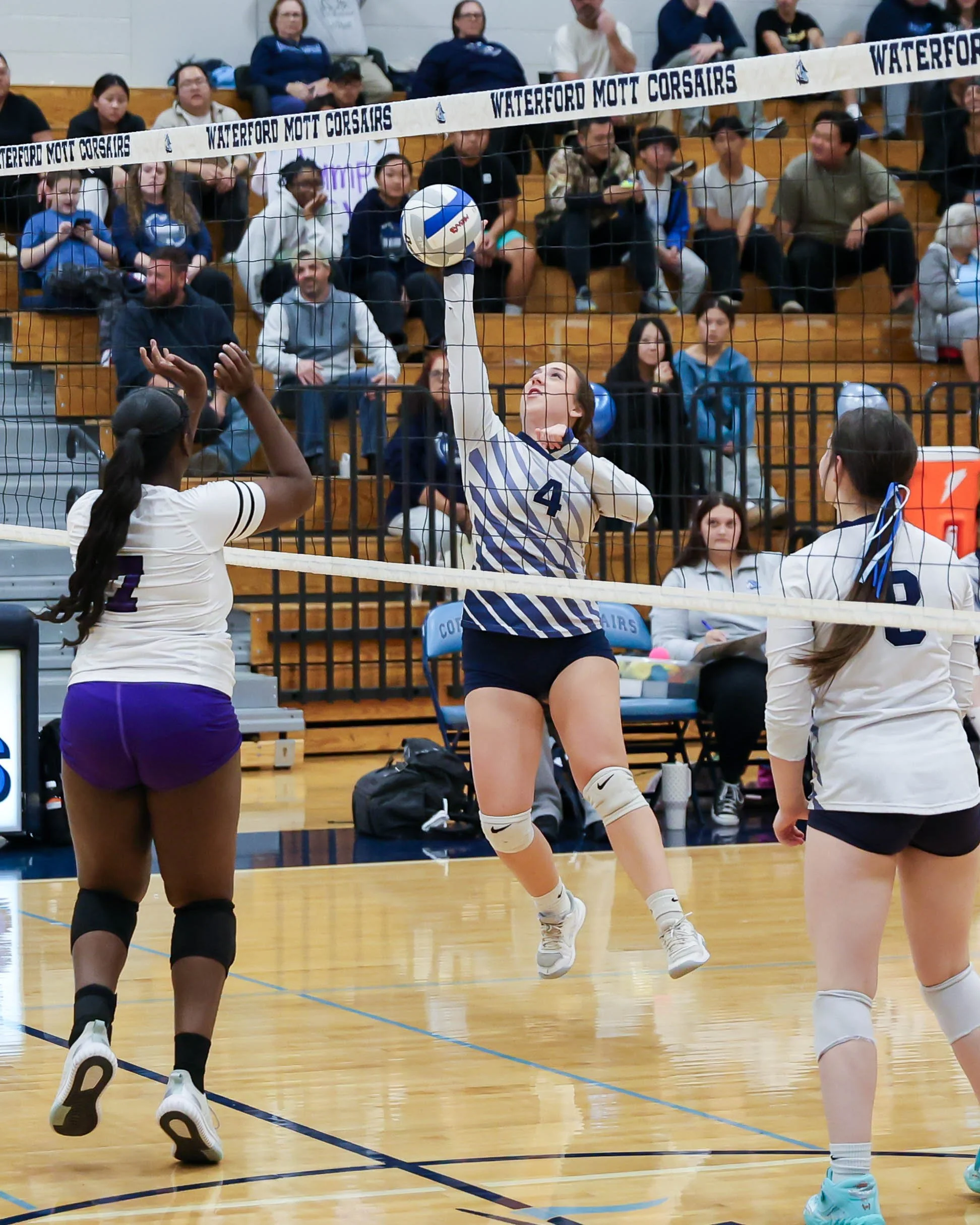 Mott #4 returns the ball 